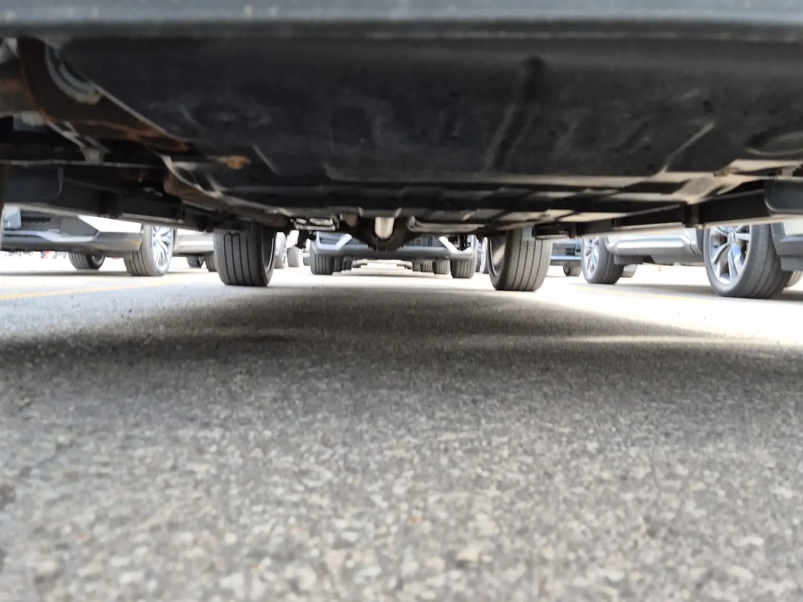 Undercarriage - Front Photo