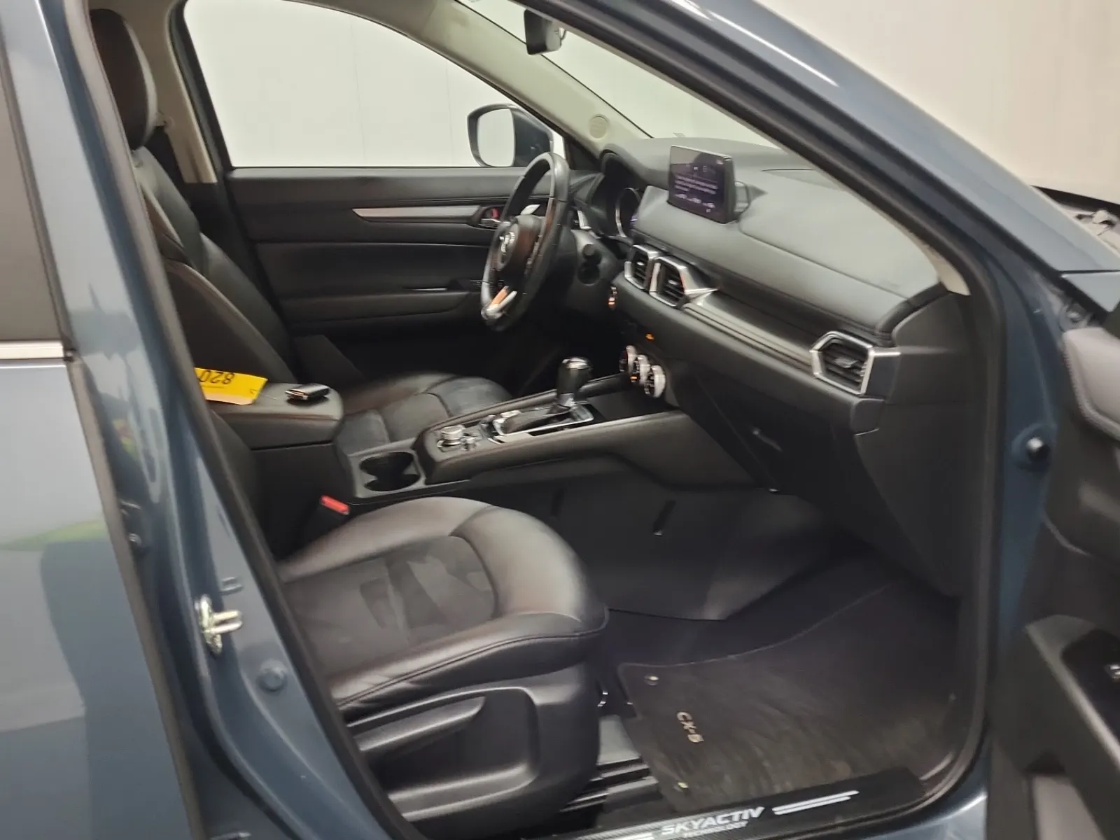 Right Side Interior Photo