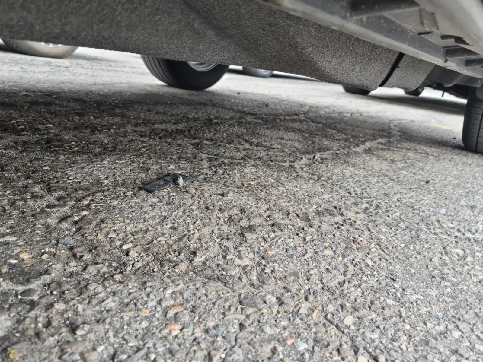 Undercarriage - Driver Photo