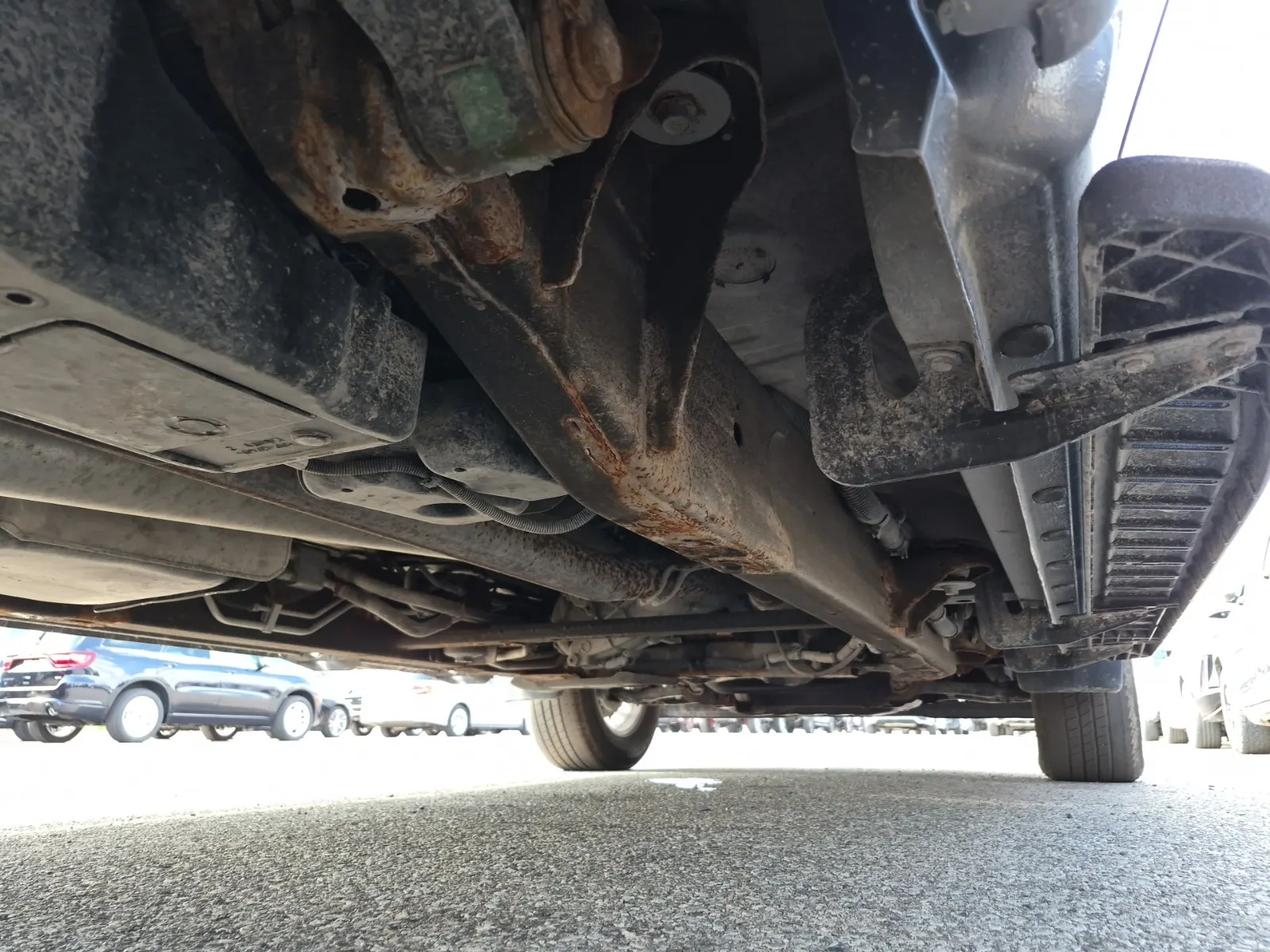 Undercarriage - Passenger Photo