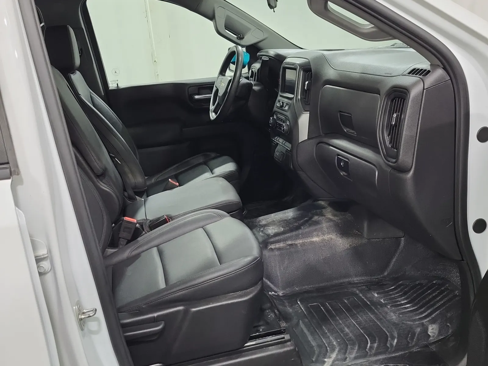 Right Side Interior Photo