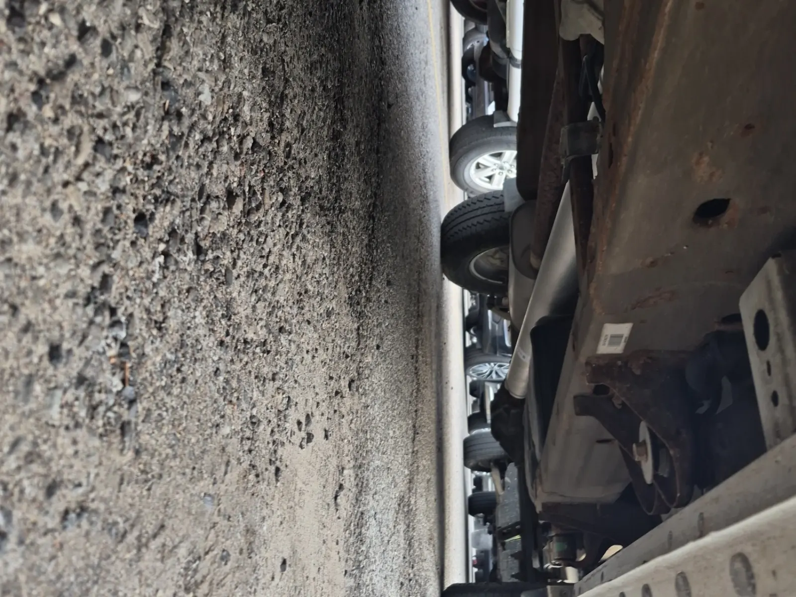 Undercarriage - Driver Photo