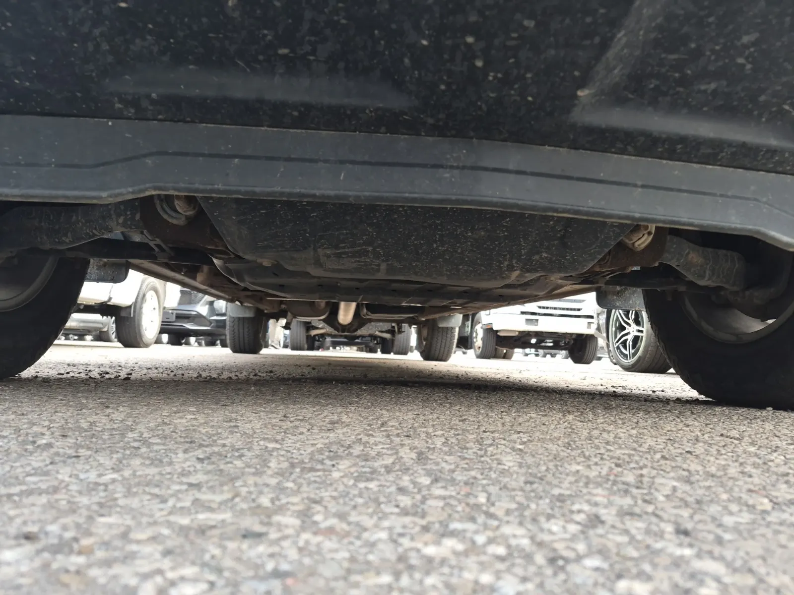 Undercarriage - Front Photo