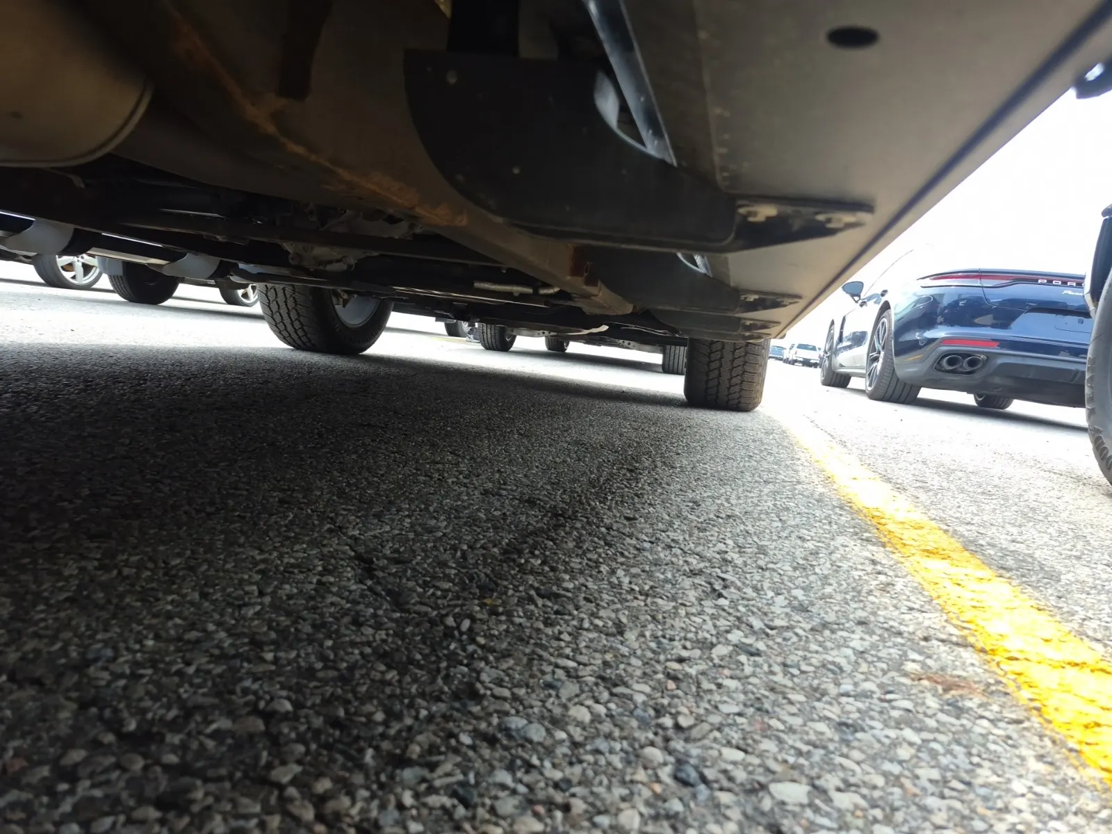 Undercarriage - Passenger Photo