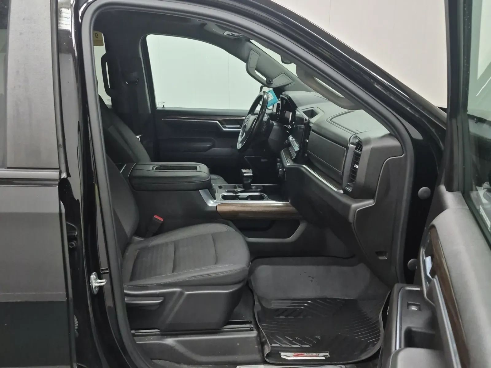 Right Side Interior Photo