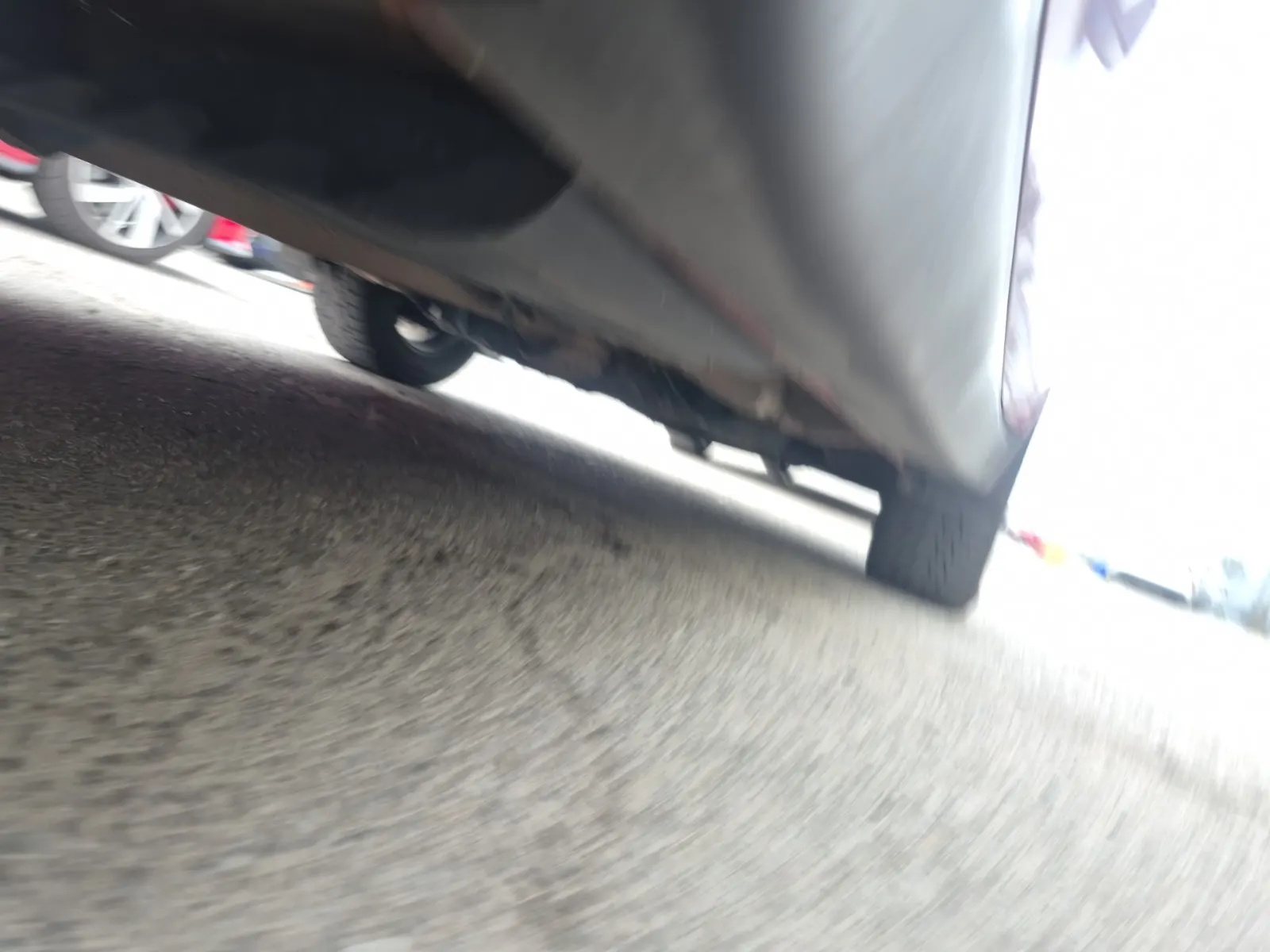 Undercarriage - Passenger Photo