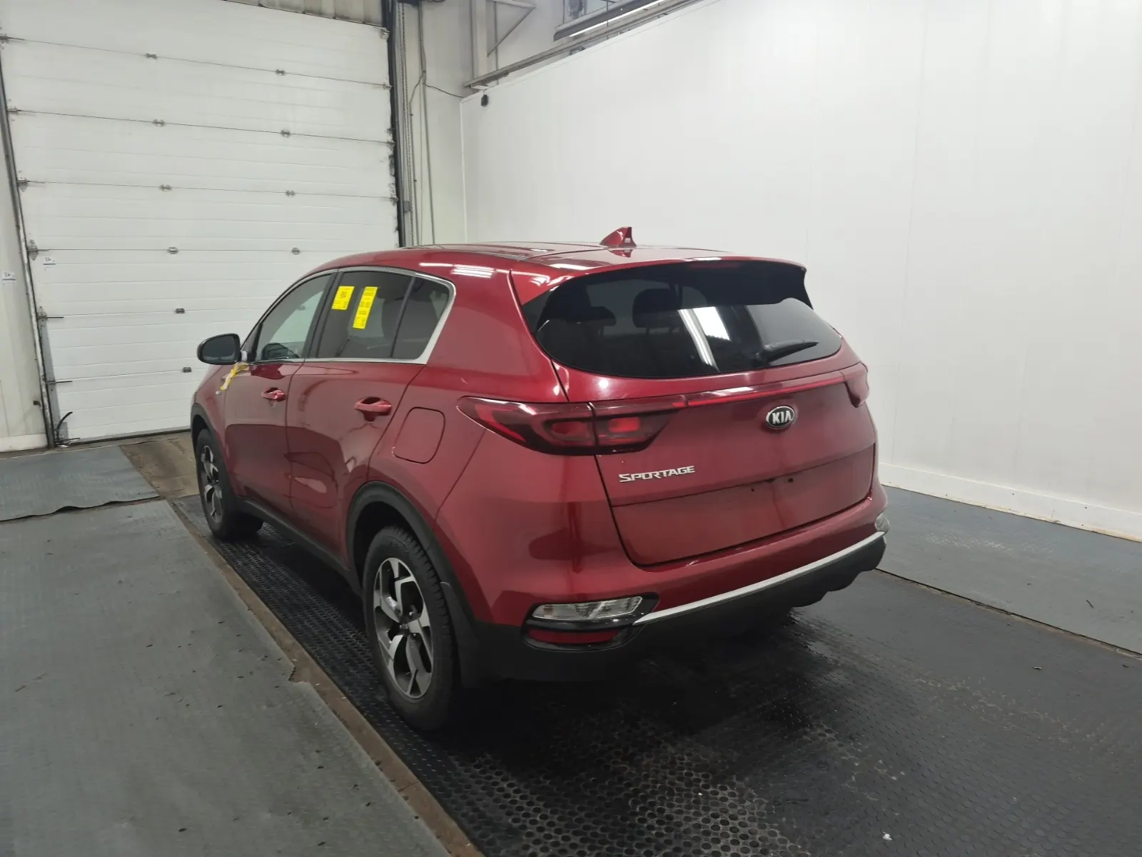 Driver Rear 3/4 Photo
