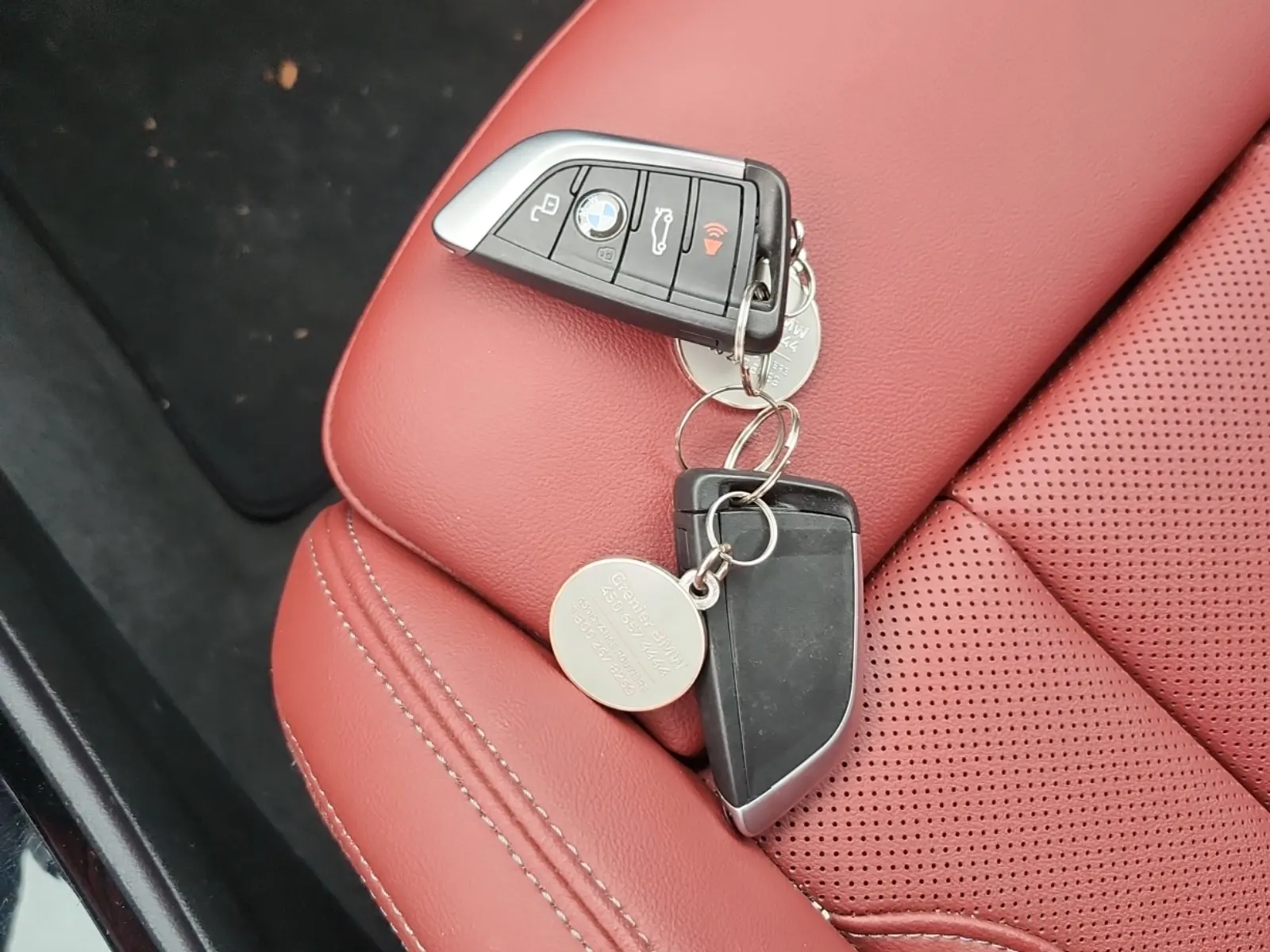 Keys/Fobs/Manual Photo
