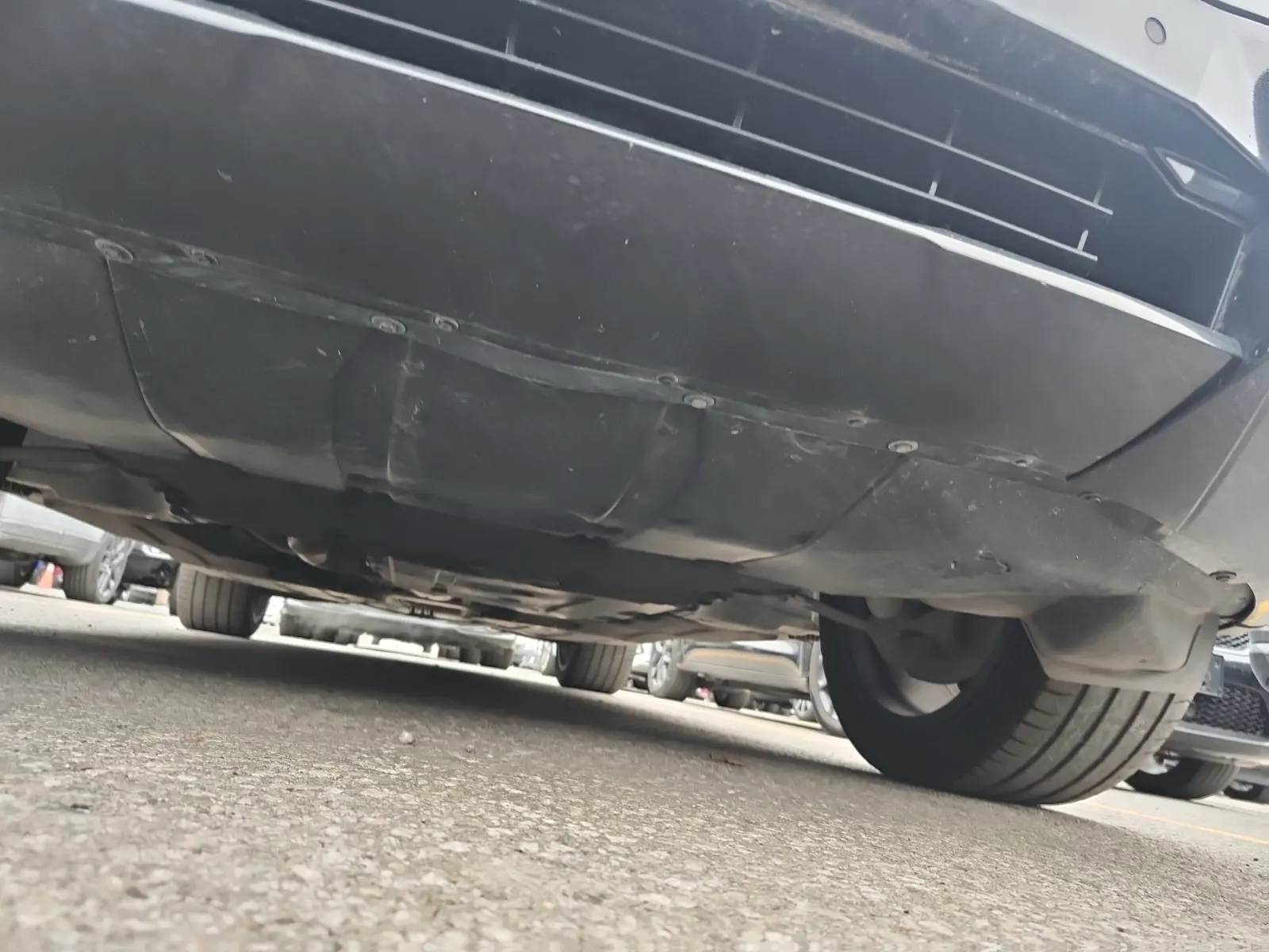 Undercarriage - Front Photo