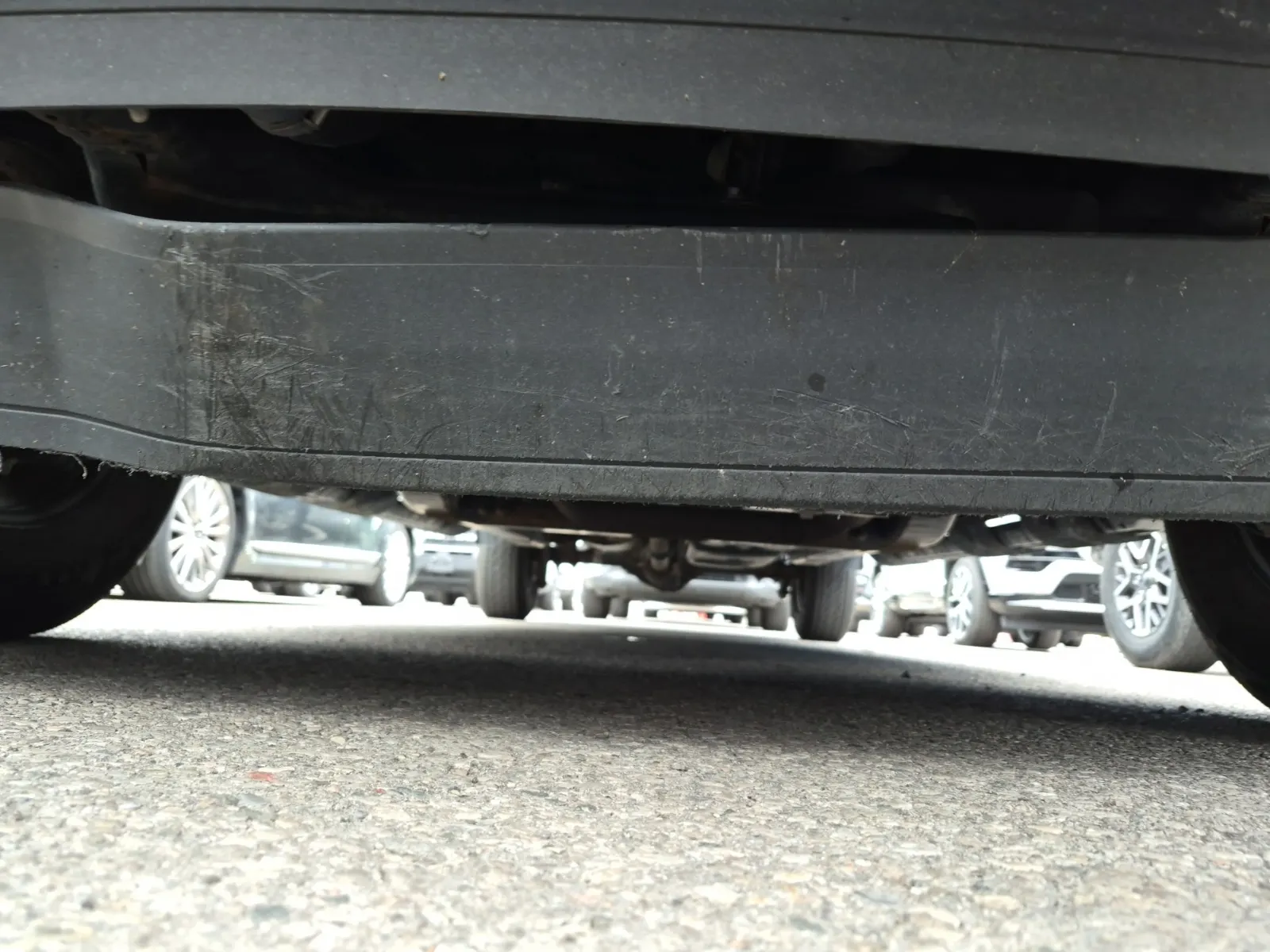 Undercarriage - Front Photo