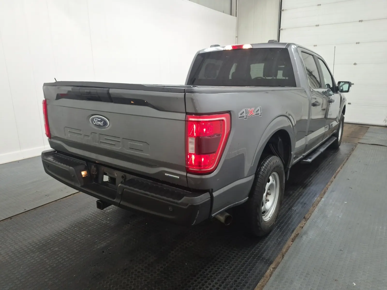 Passenger Rear 3/4 Photo