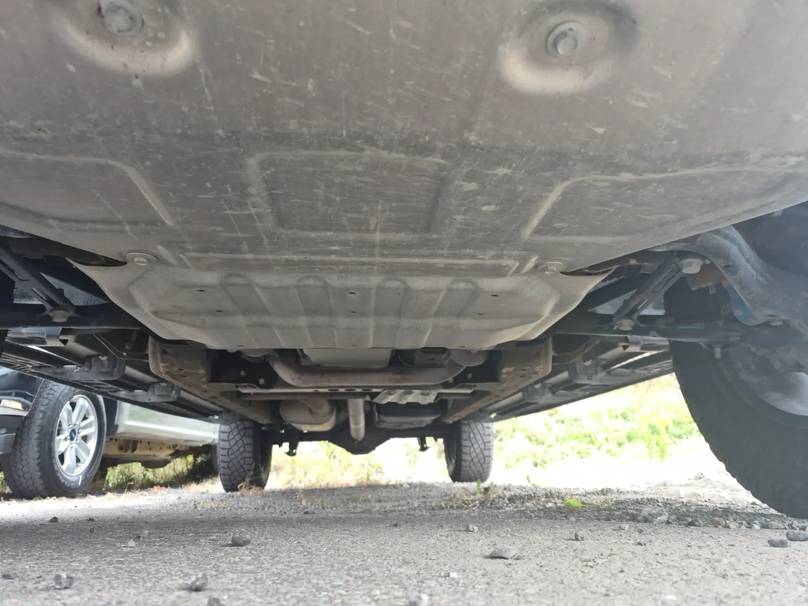 Undercarriage - Front Photo