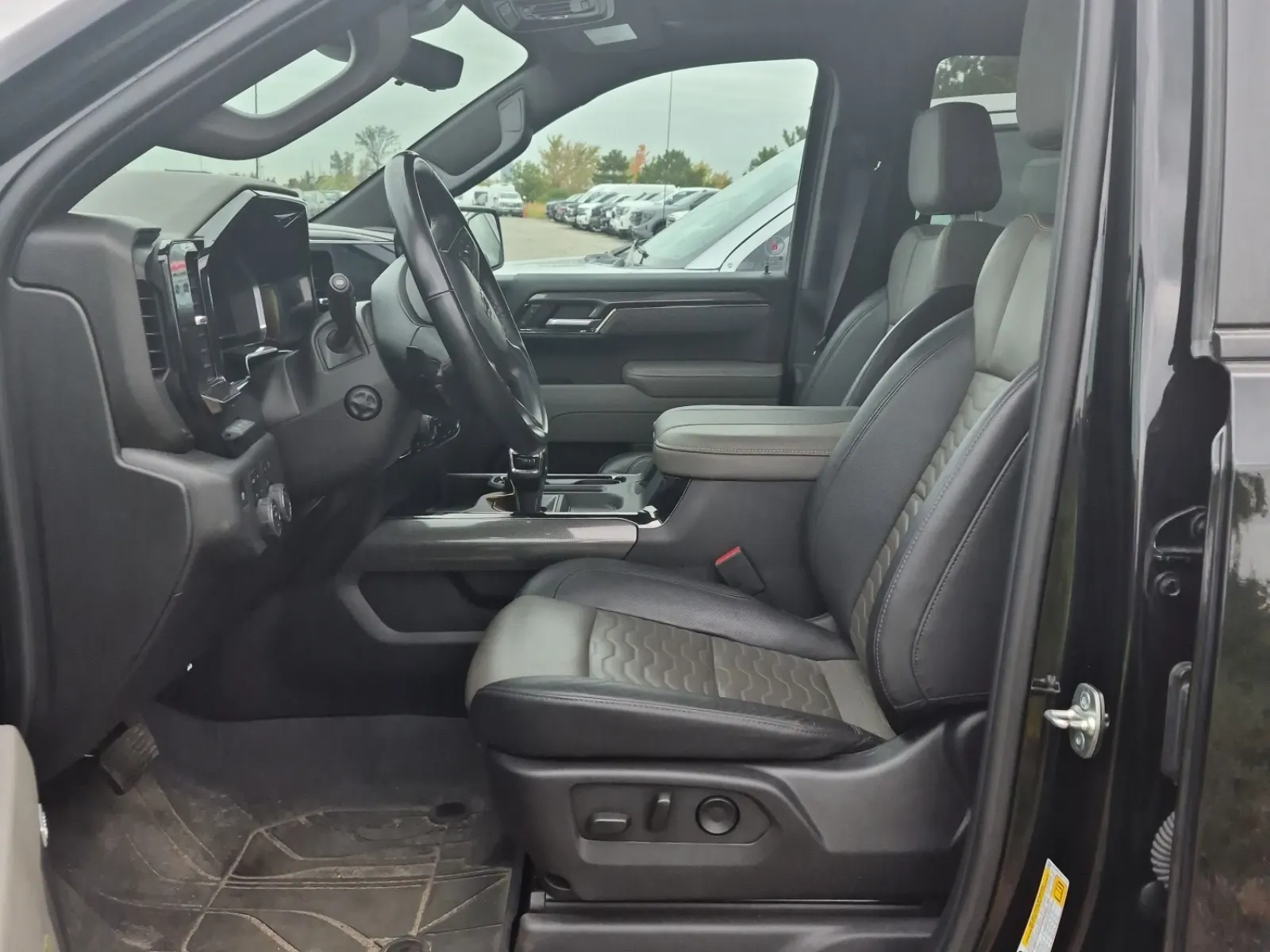 Front Interior Photo