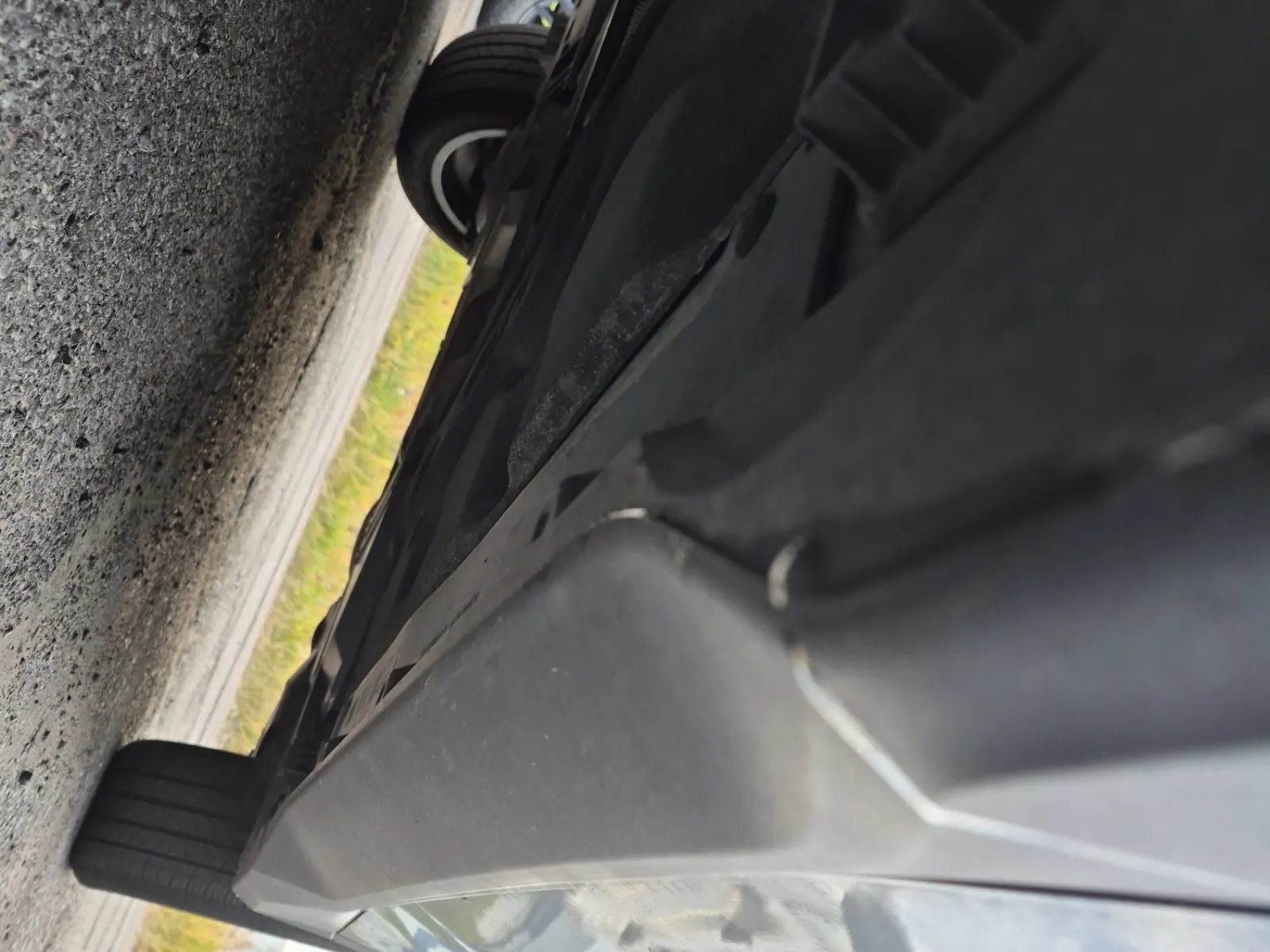 Undercarriage - Driver Photo