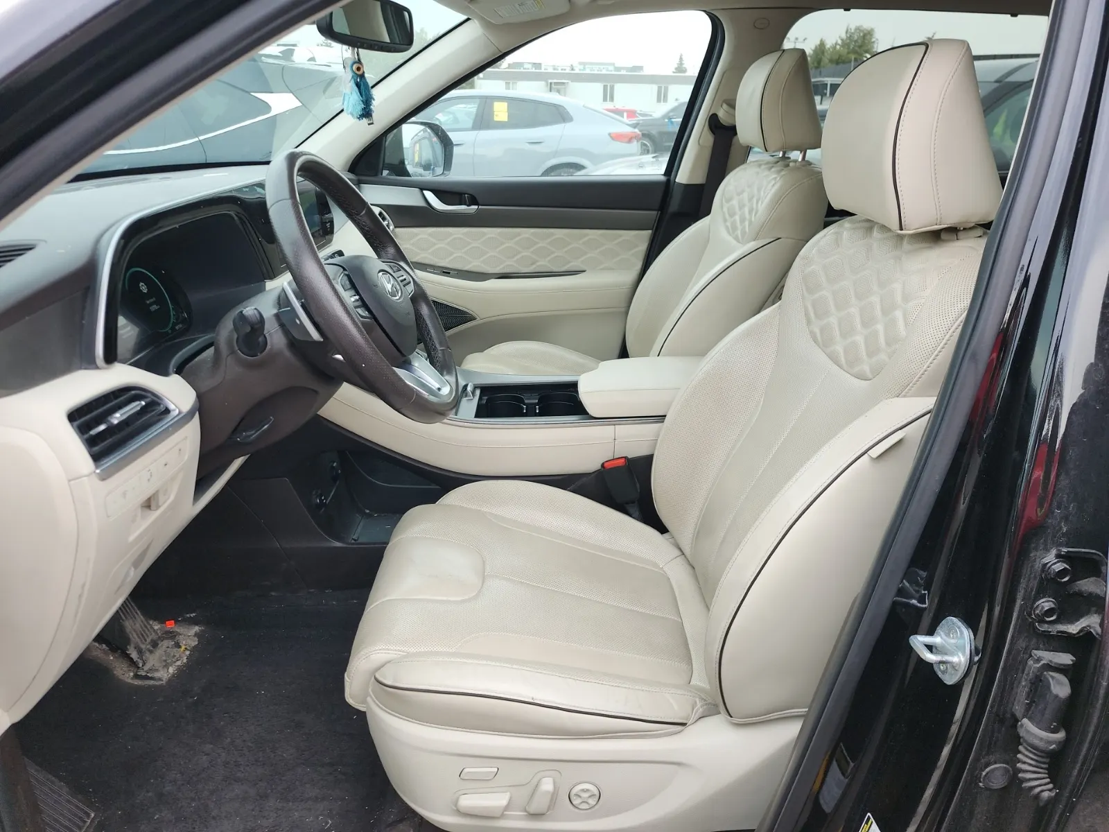 Front Interior Photo