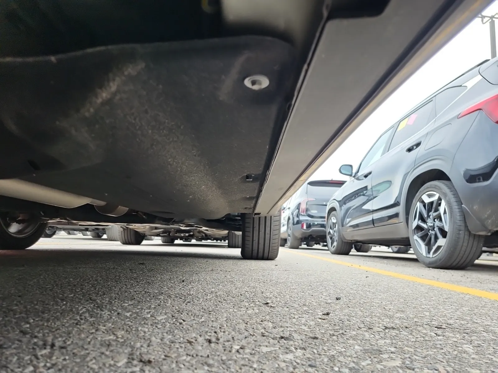 Undercarriage - Passenger Photo