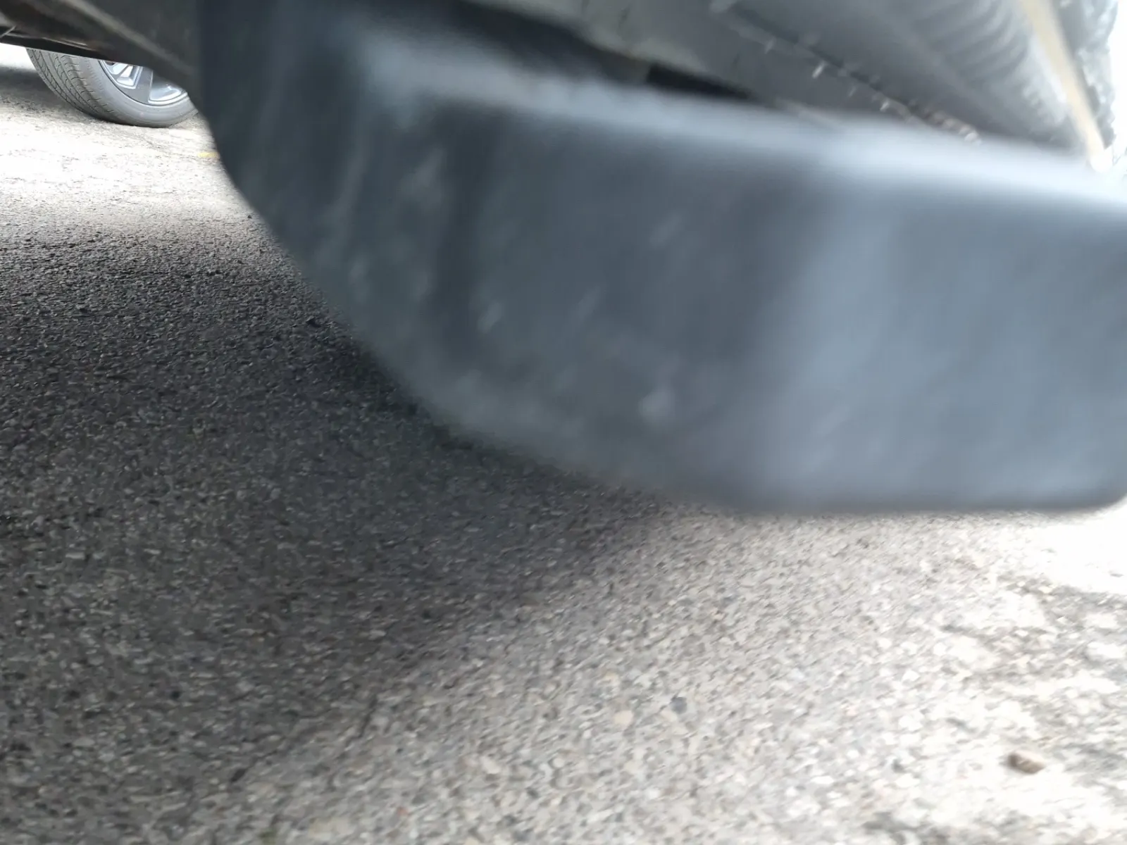 Undercarriage - Passenger Photo