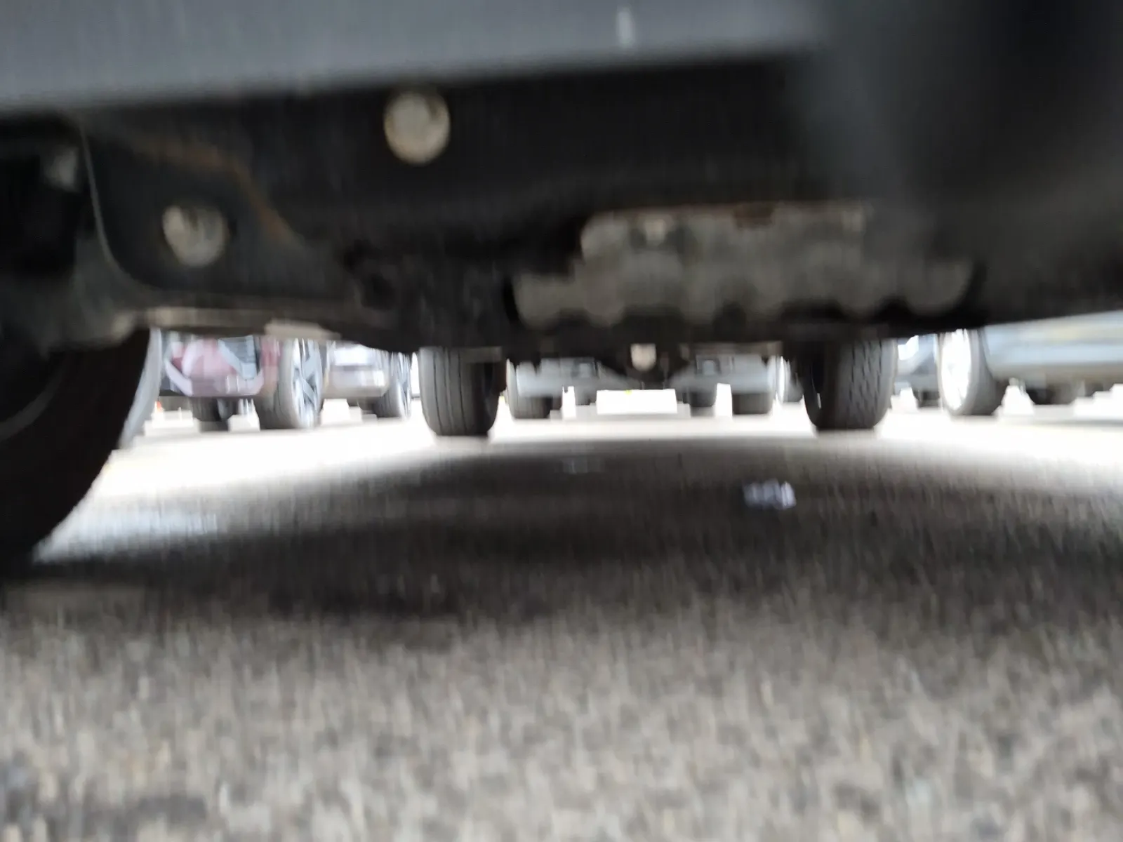 Undercarriage - Front Photo
