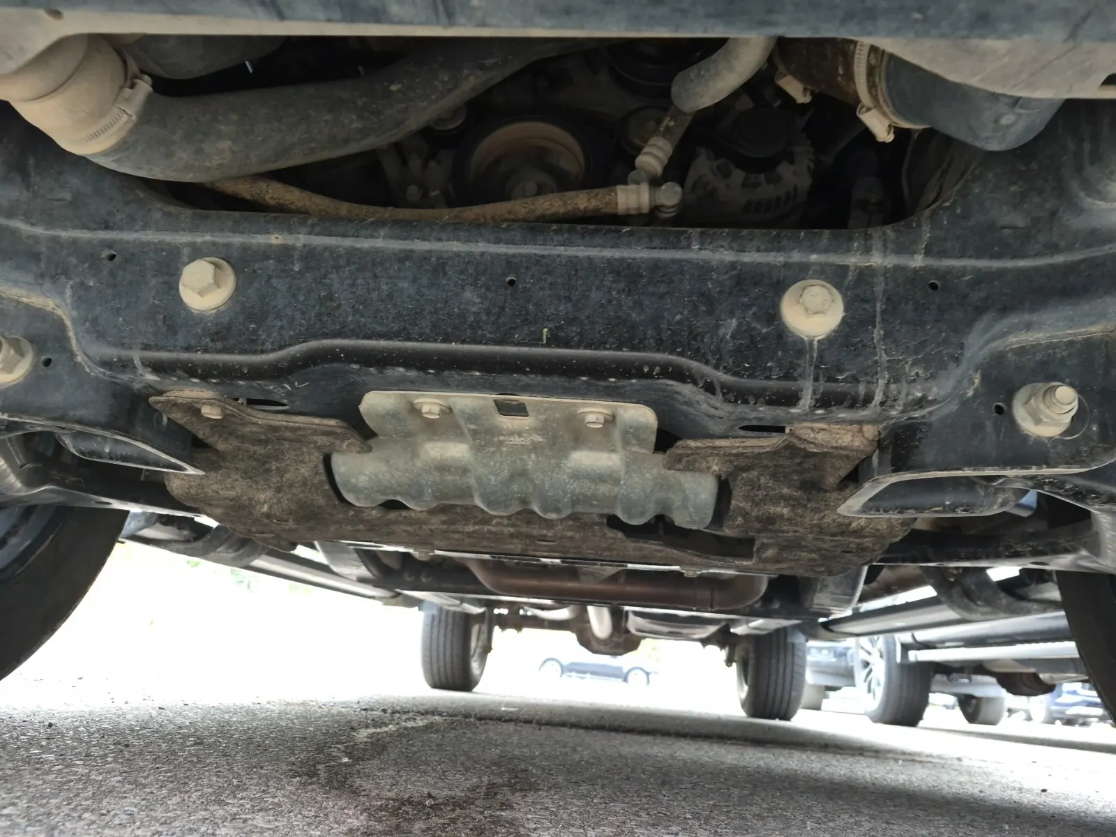 Undercarriage - Front Photo
