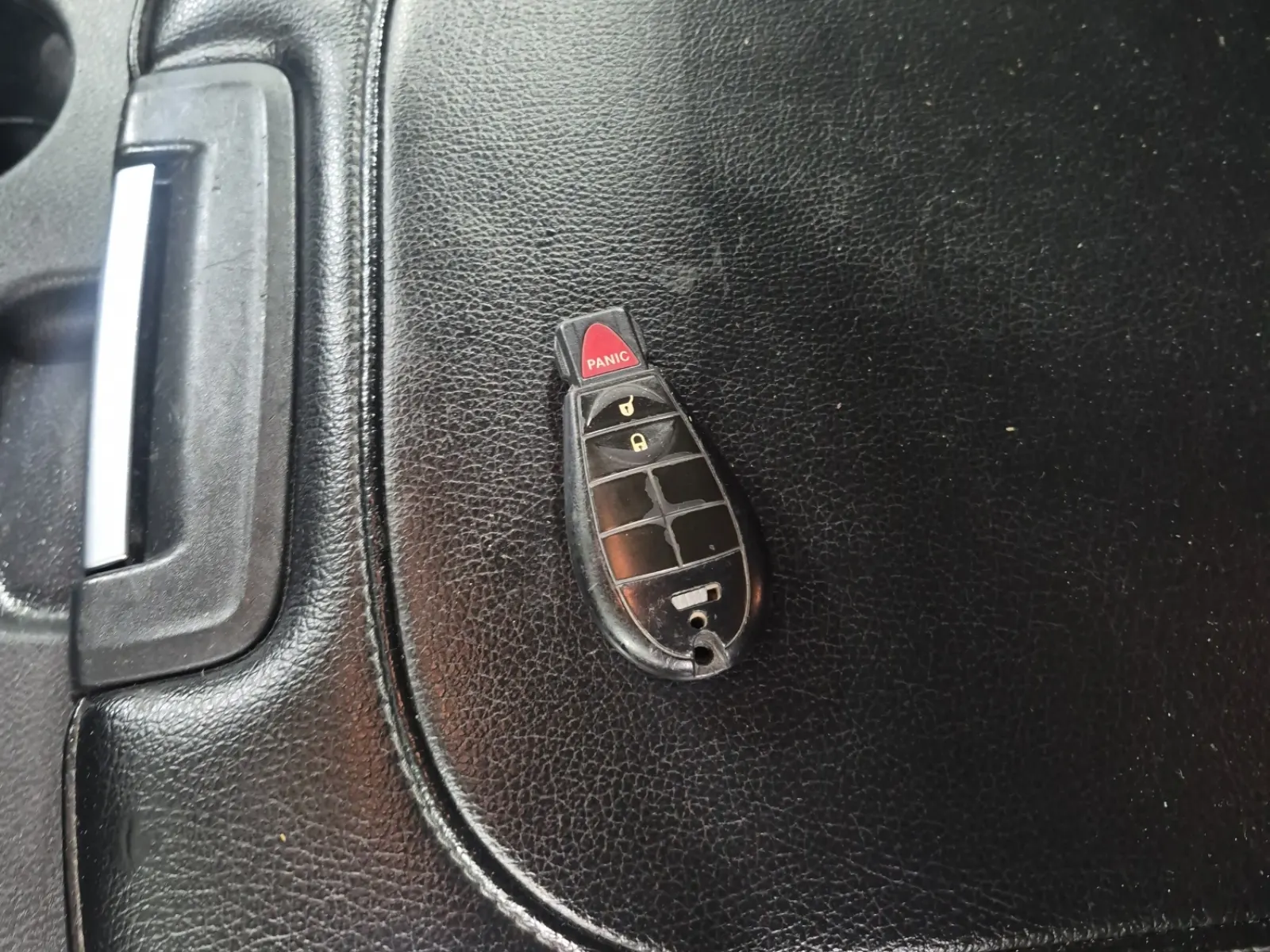 Keys/Fobs/Manual Photo