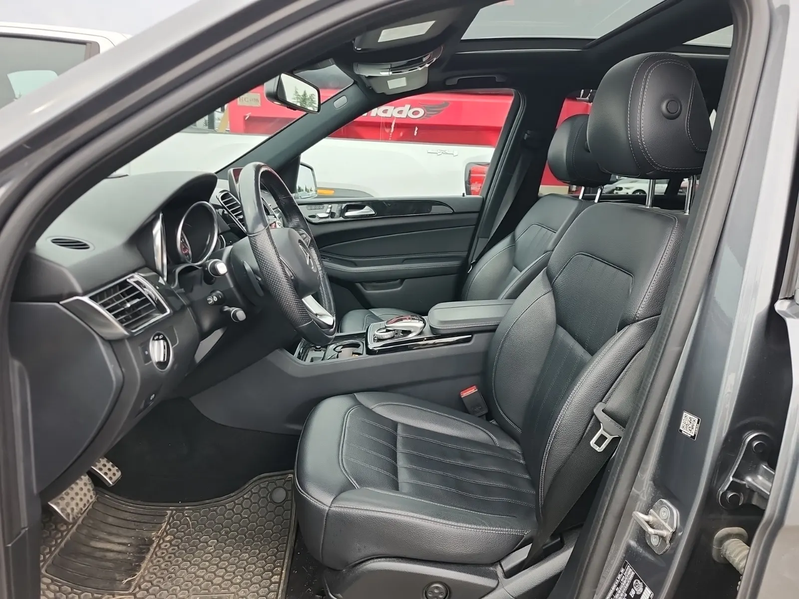 Front Interior Photo