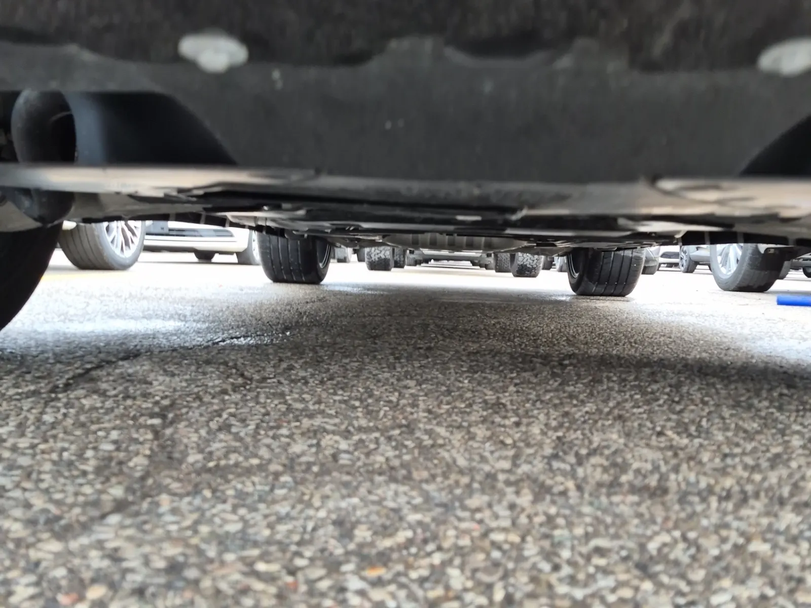 Undercarriage - Front Photo
