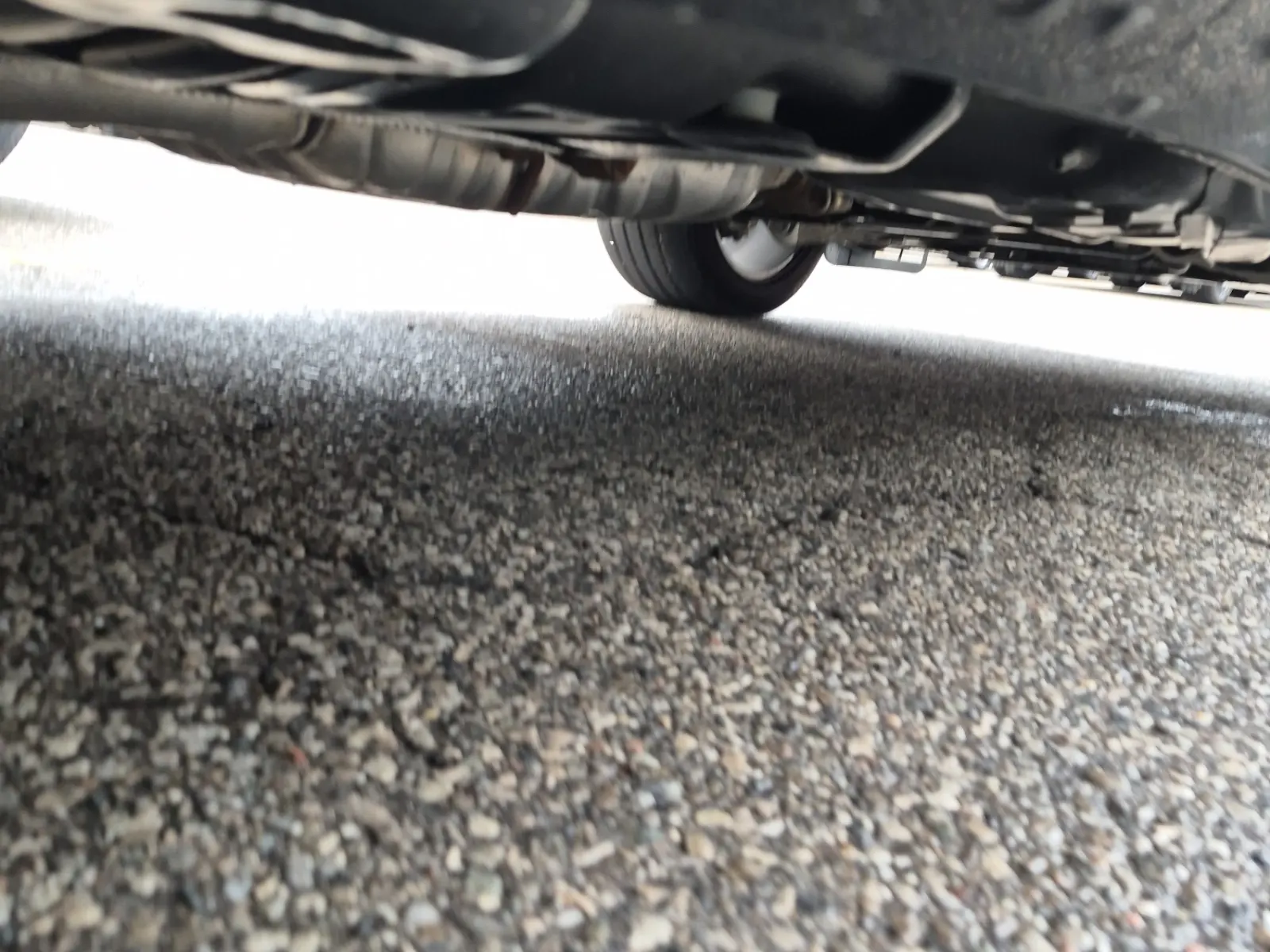 Undercarriage - Passenger Photo