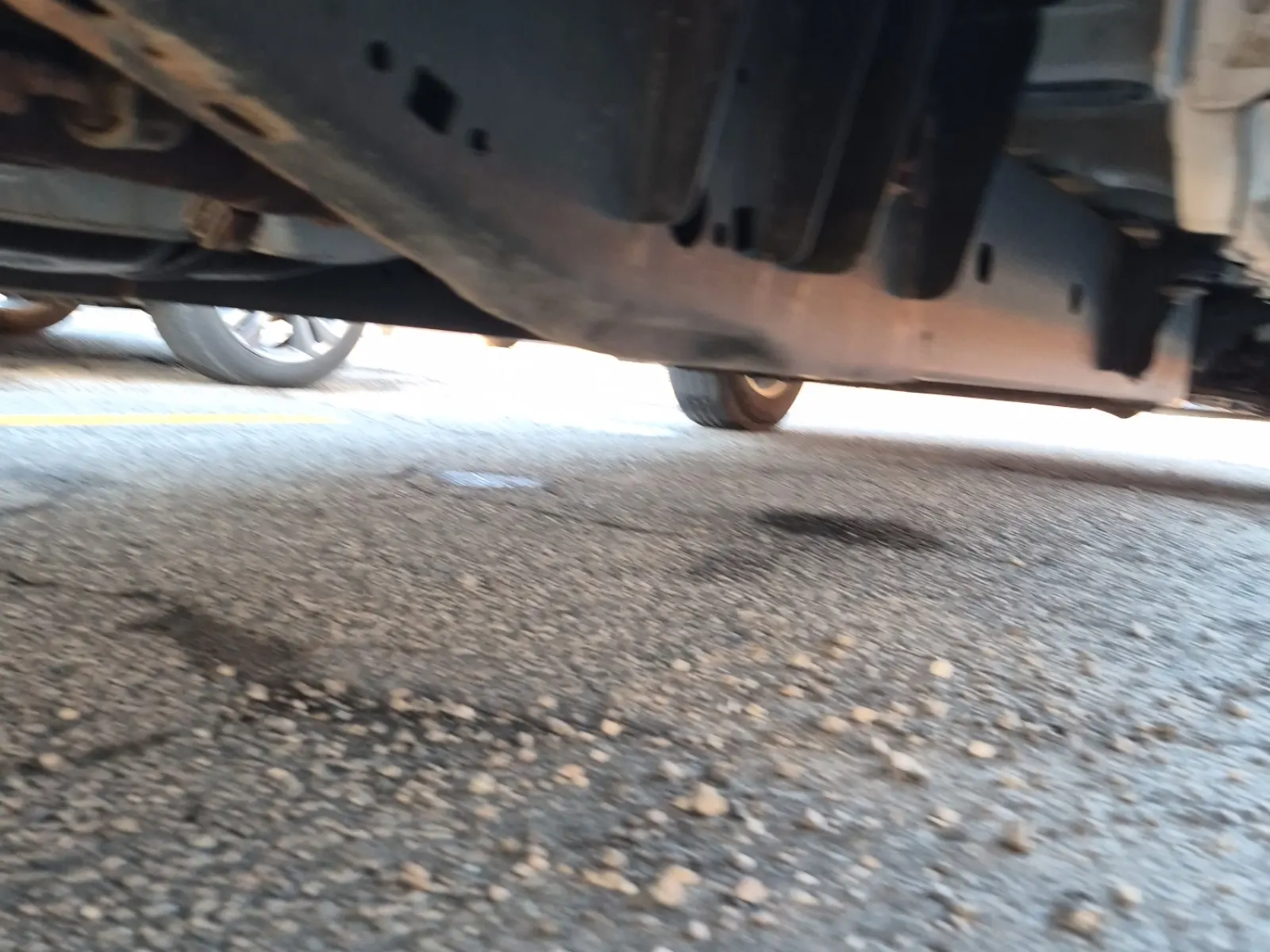 Undercarriage - Passenger Photo