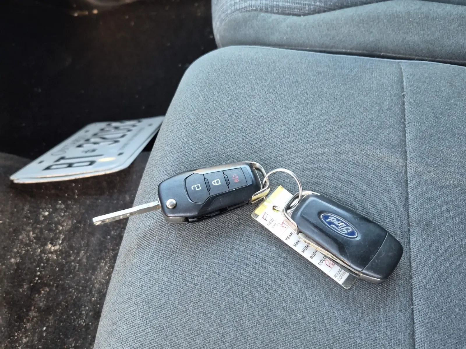 Keys/Fobs/Manual Photo
