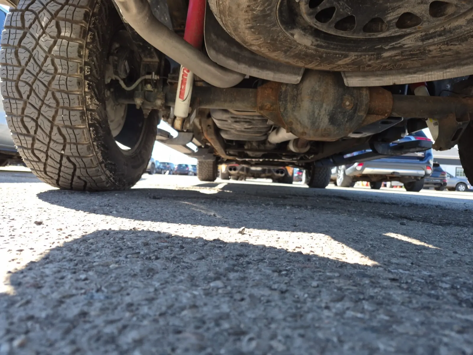 Undercarriage - Rear Photo
