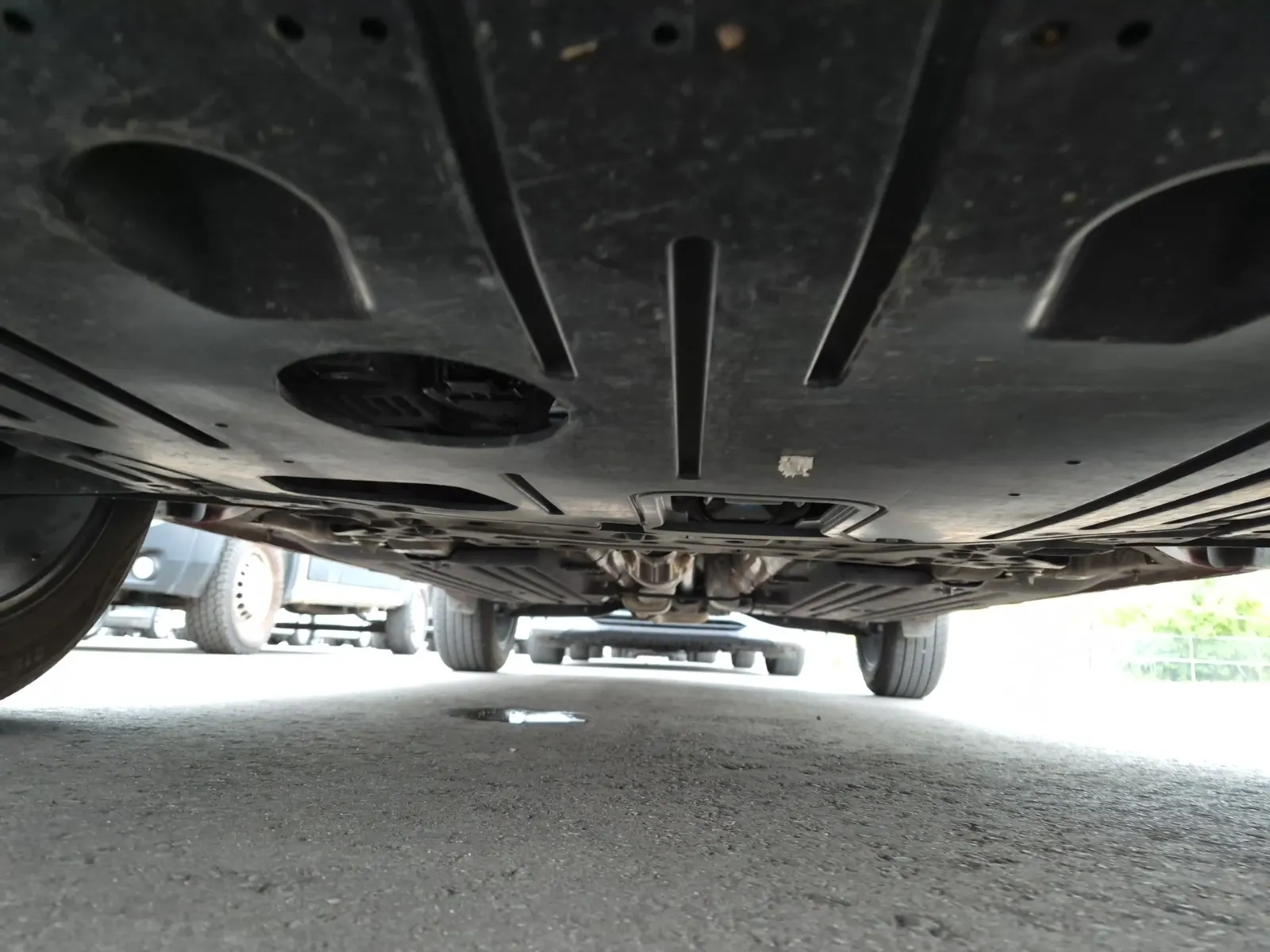 Undercarriage - Front Photo