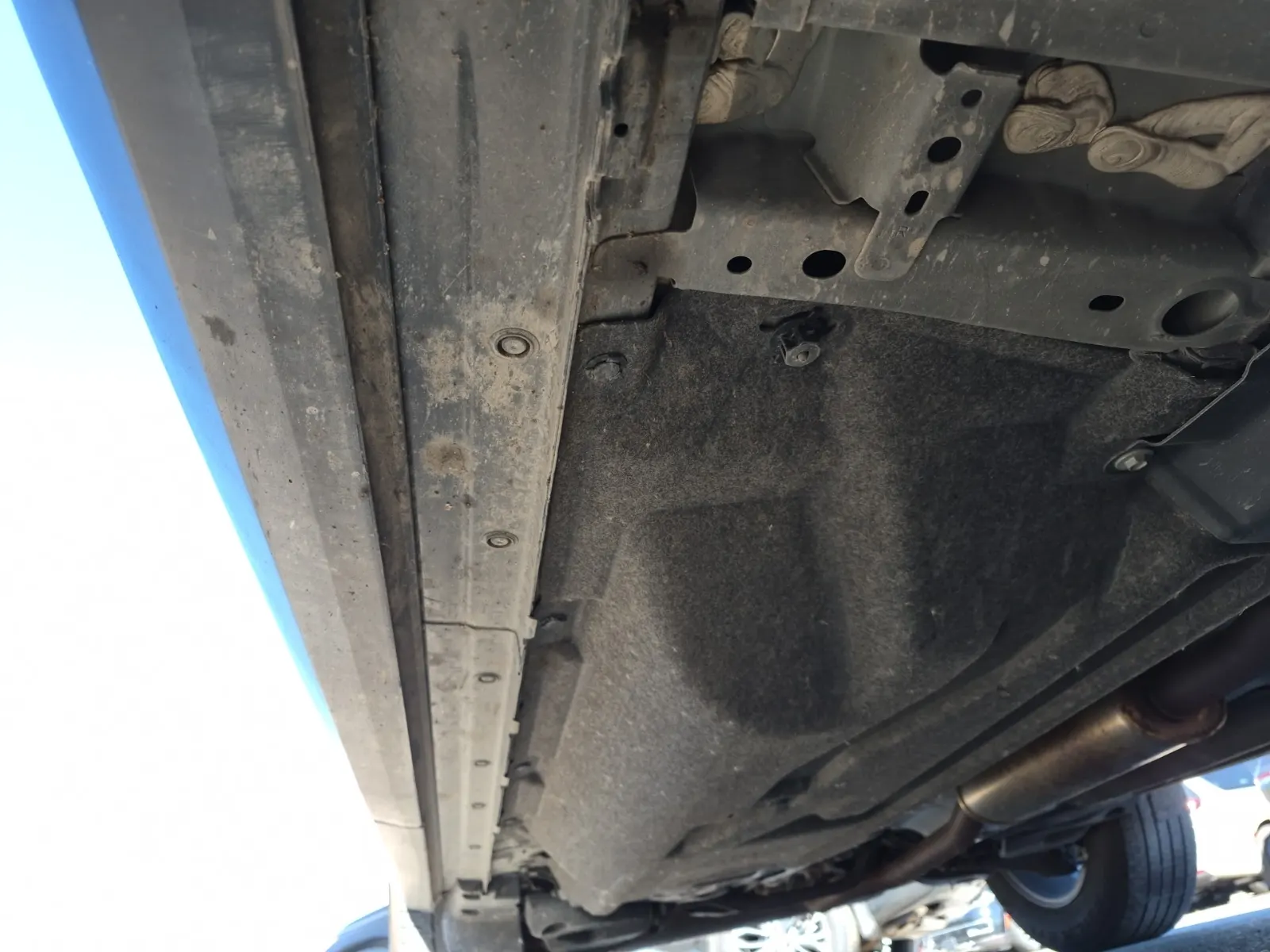 Undercarriage - Passenger Photo