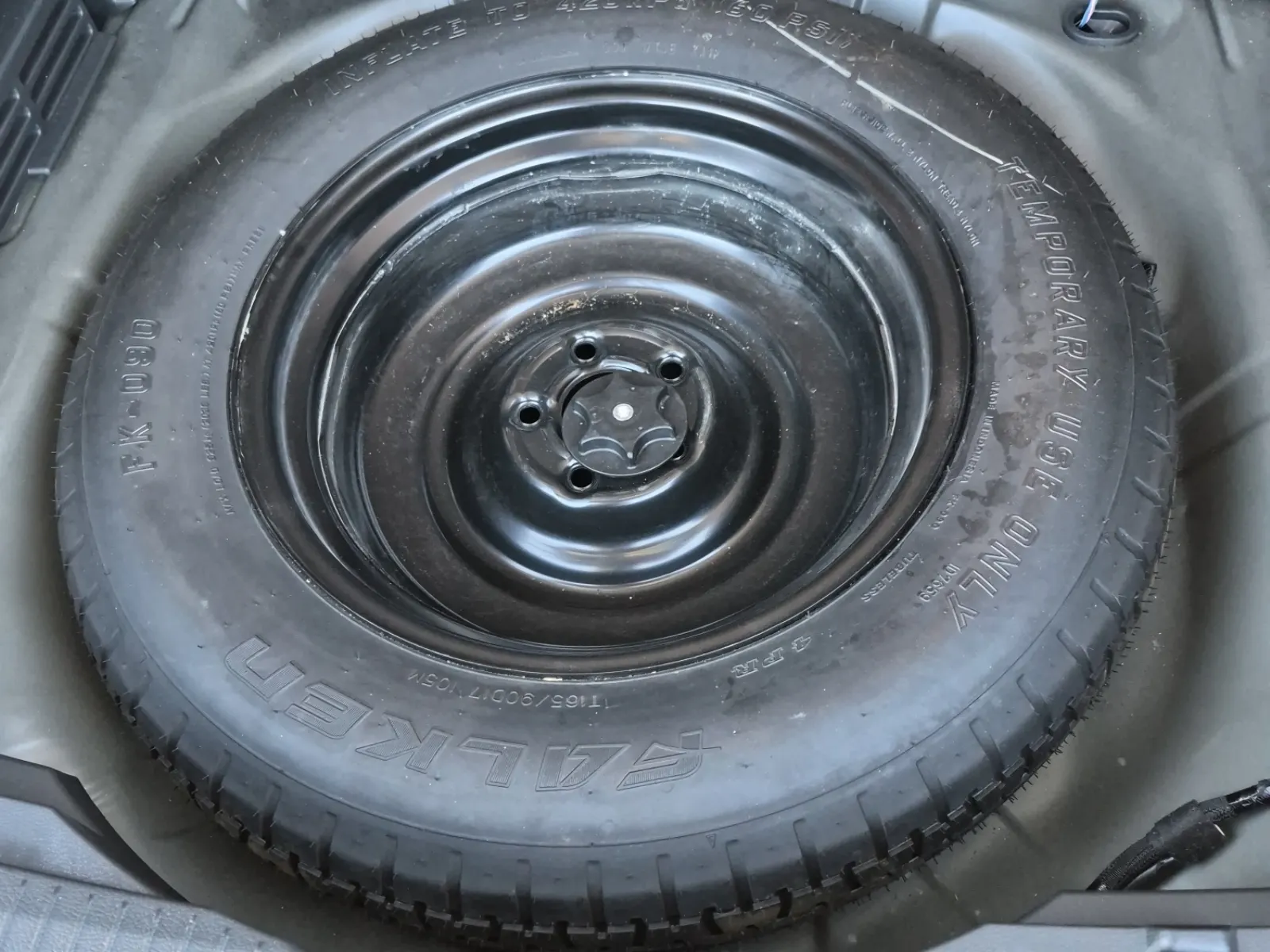 Spare Tire & Wheel Photo