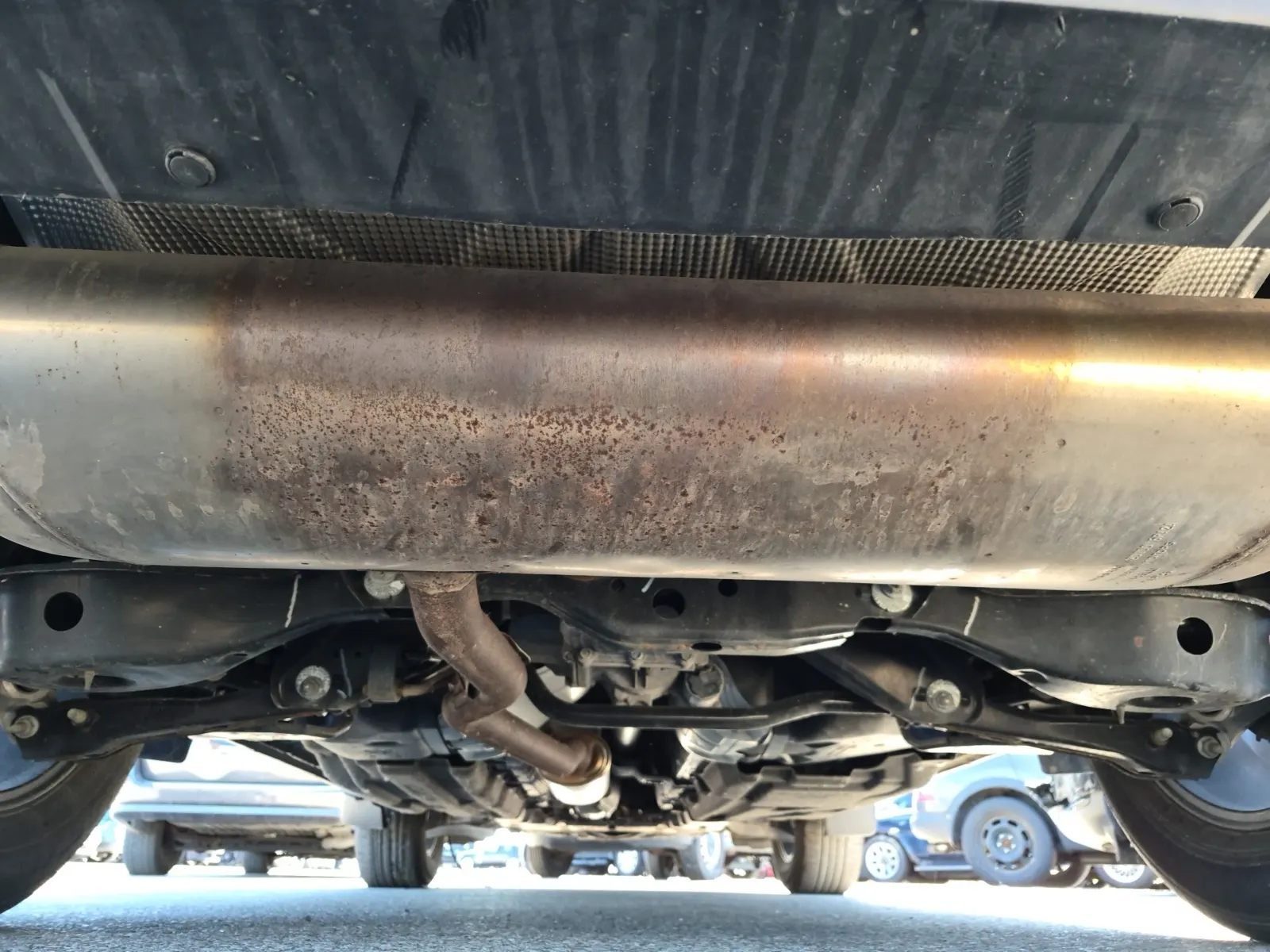 Undercarriage - Rear Photo