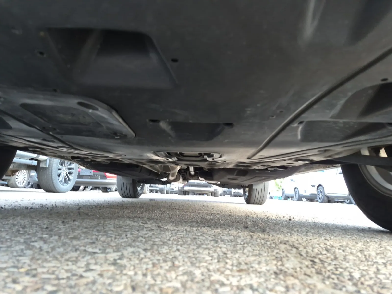 Undercarriage - Front Photo
