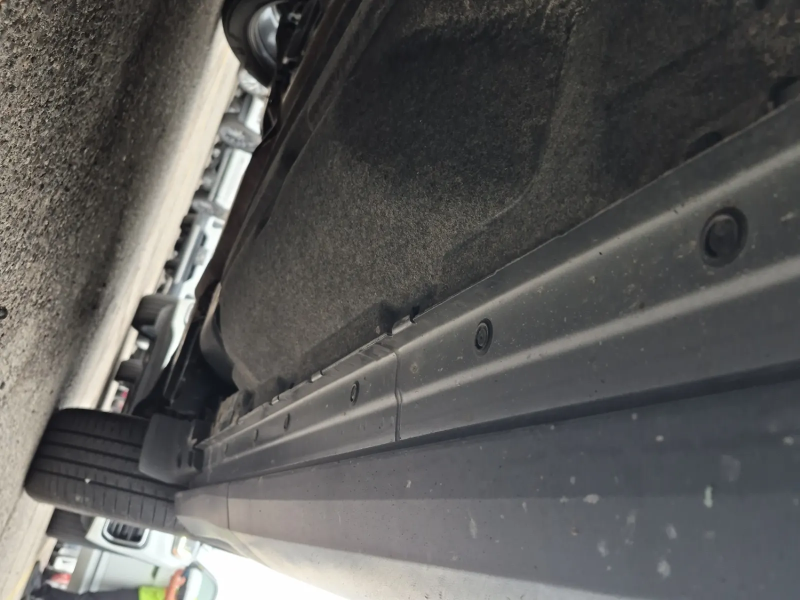 Undercarriage - Driver Photo