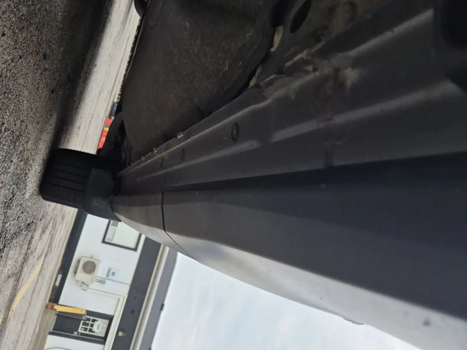 Undercarriage - Passenger Photo