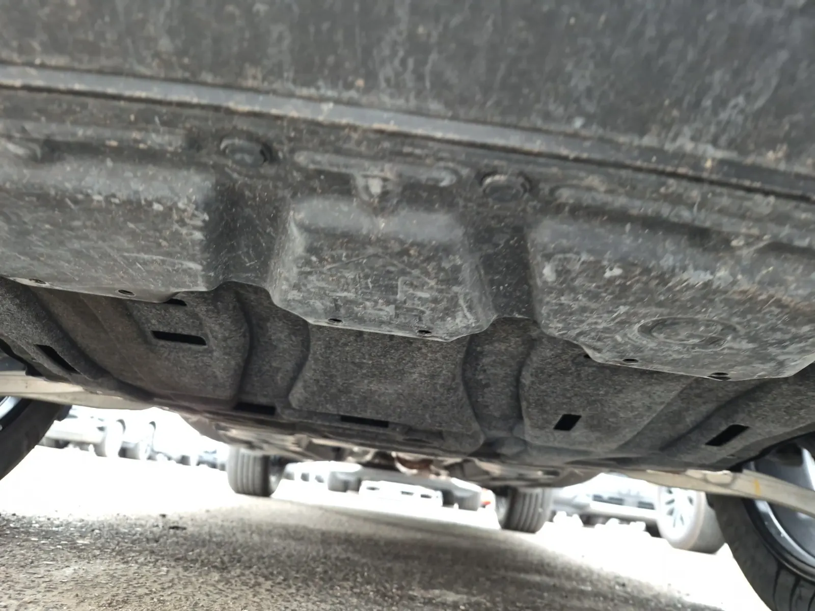 Undercarriage - Front Photo