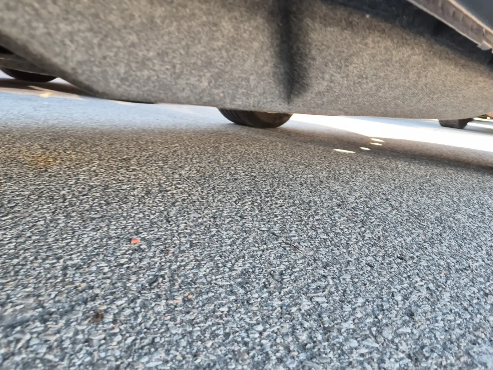 Undercarriage - Passenger Photo