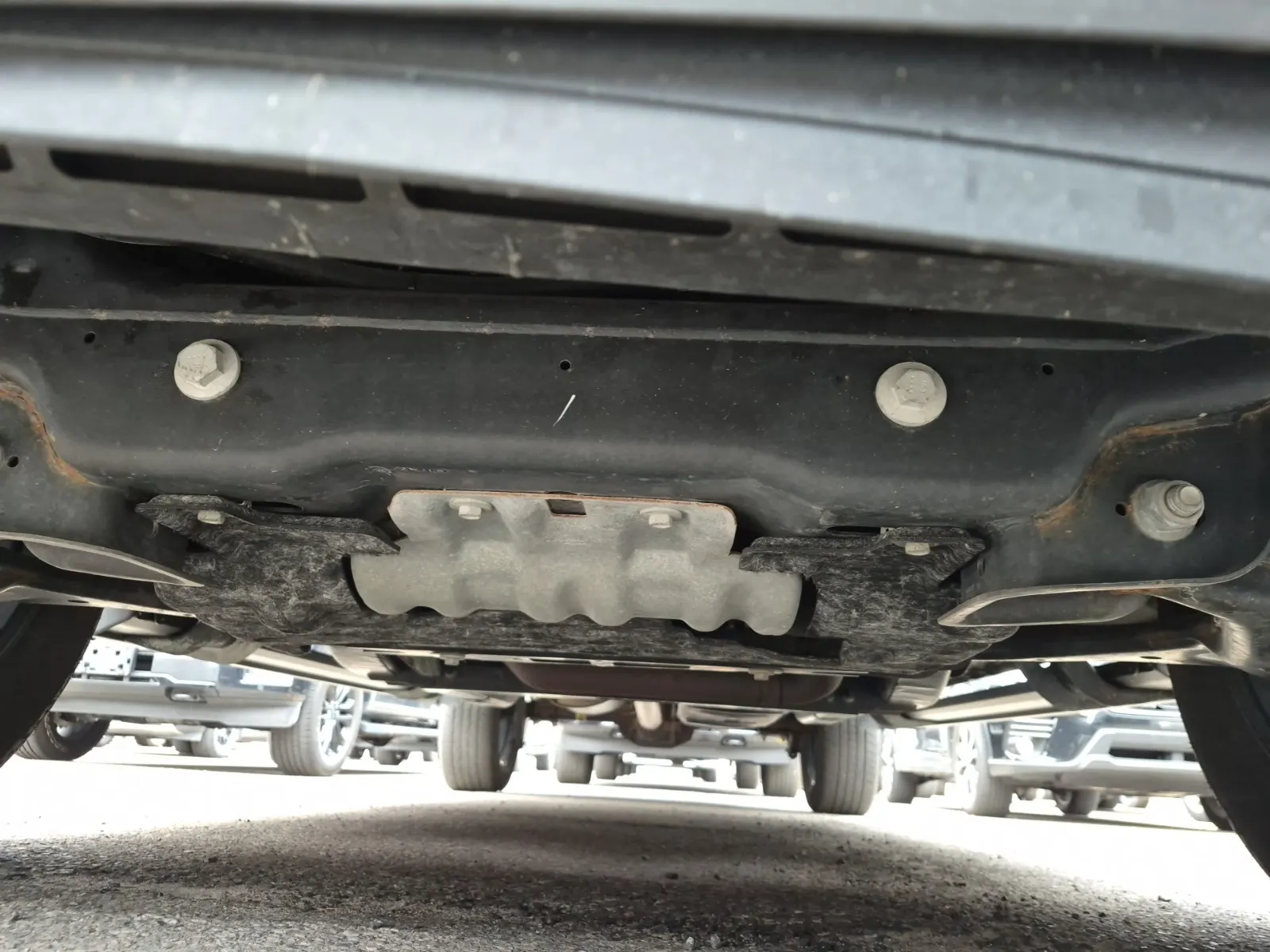 Undercarriage - Front Photo