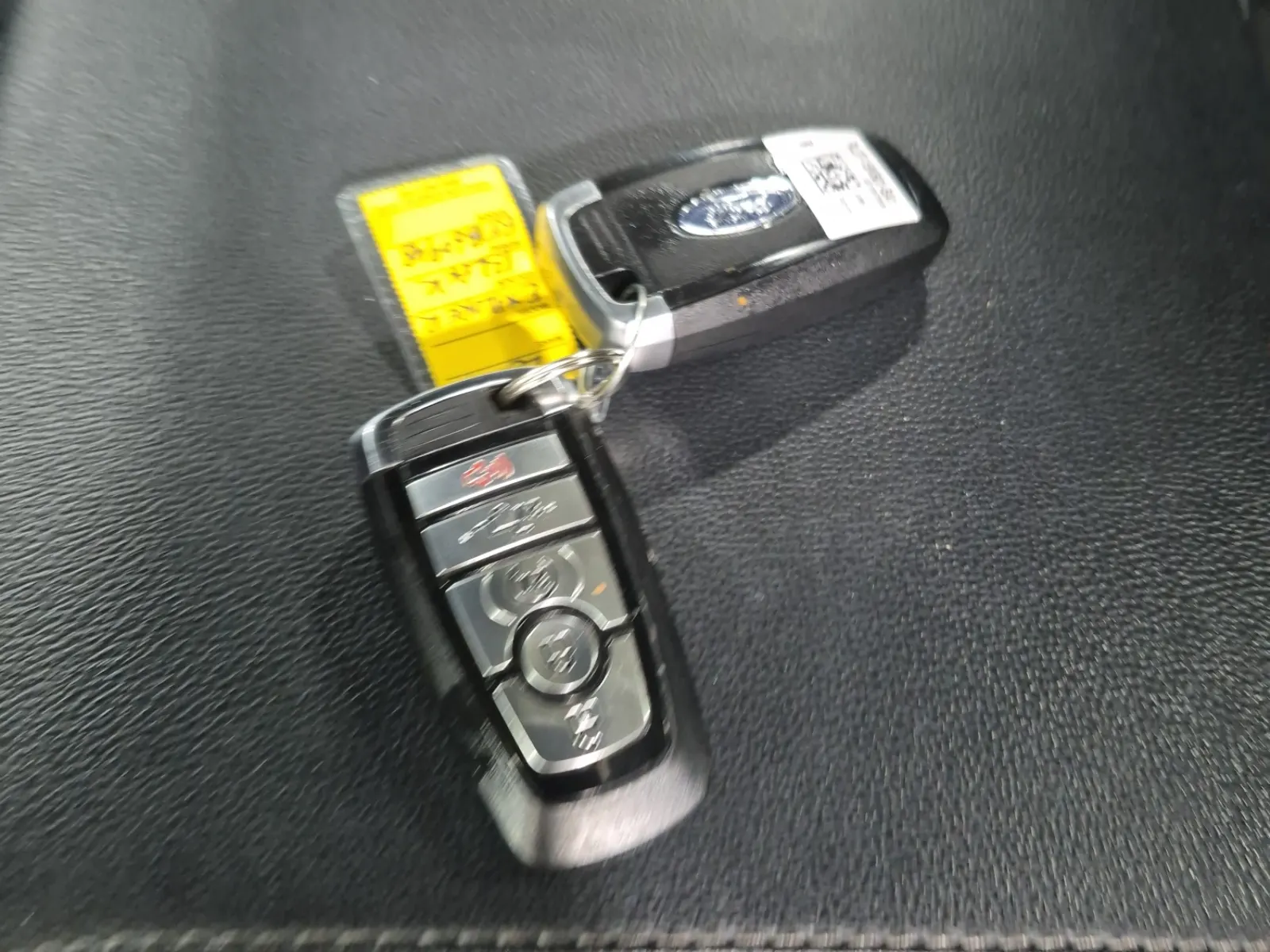 Keys/Fobs/Manual Photo