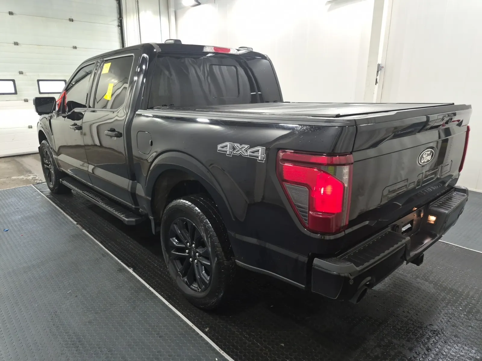 Driver Rear 3/4 Photo