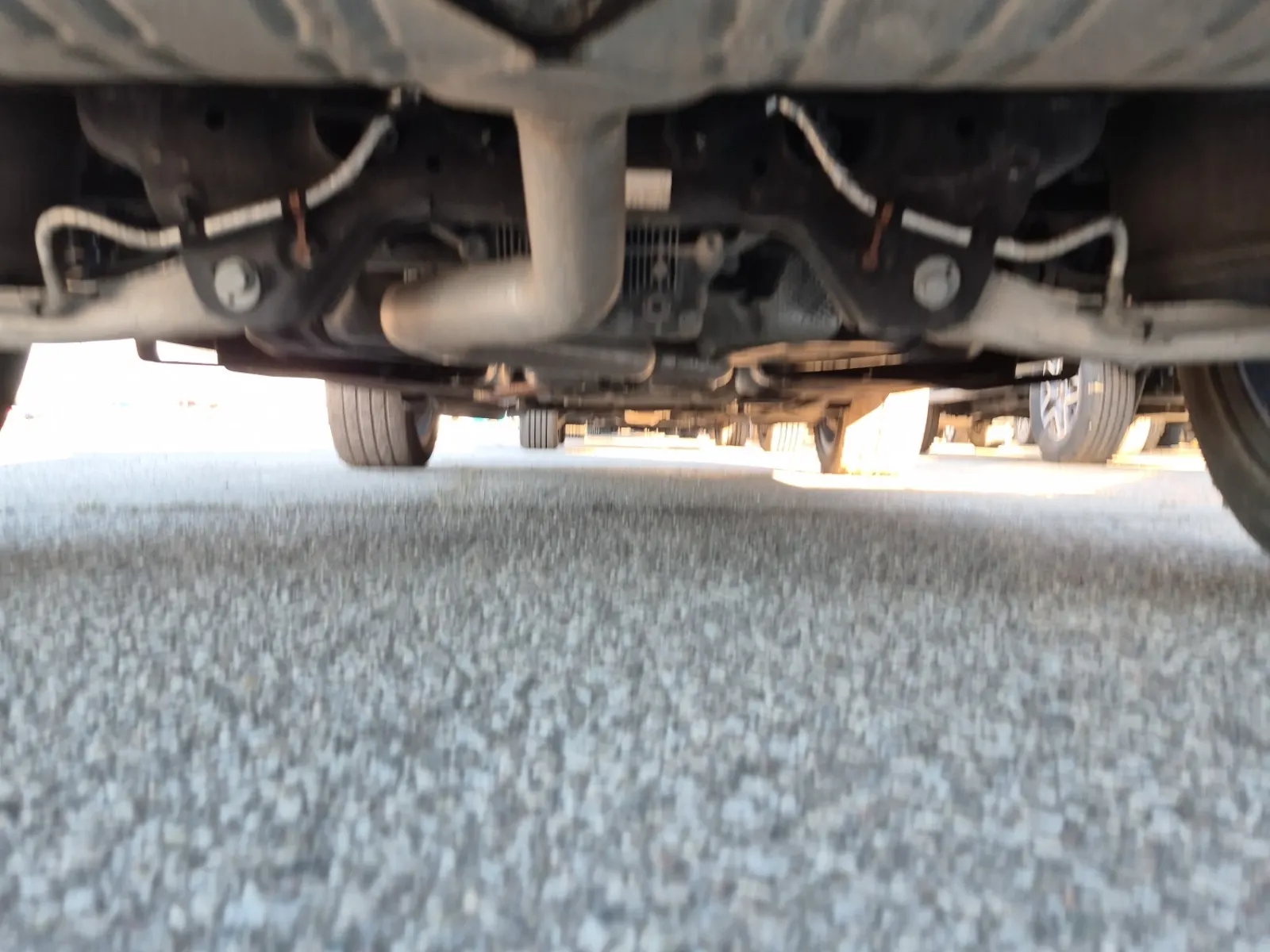 Undercarriage - Rear Photo