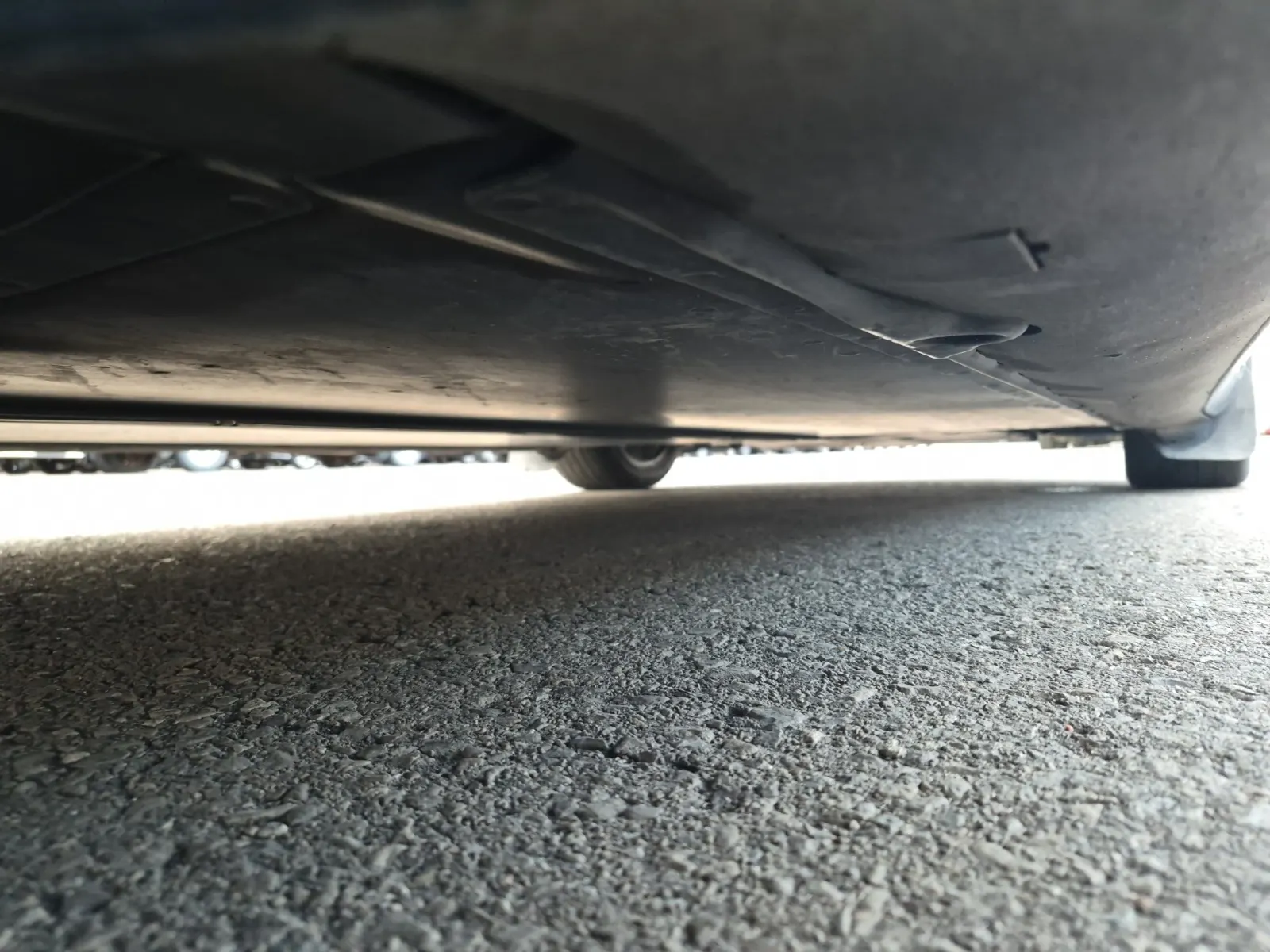 Undercarriage - Passenger Photo
