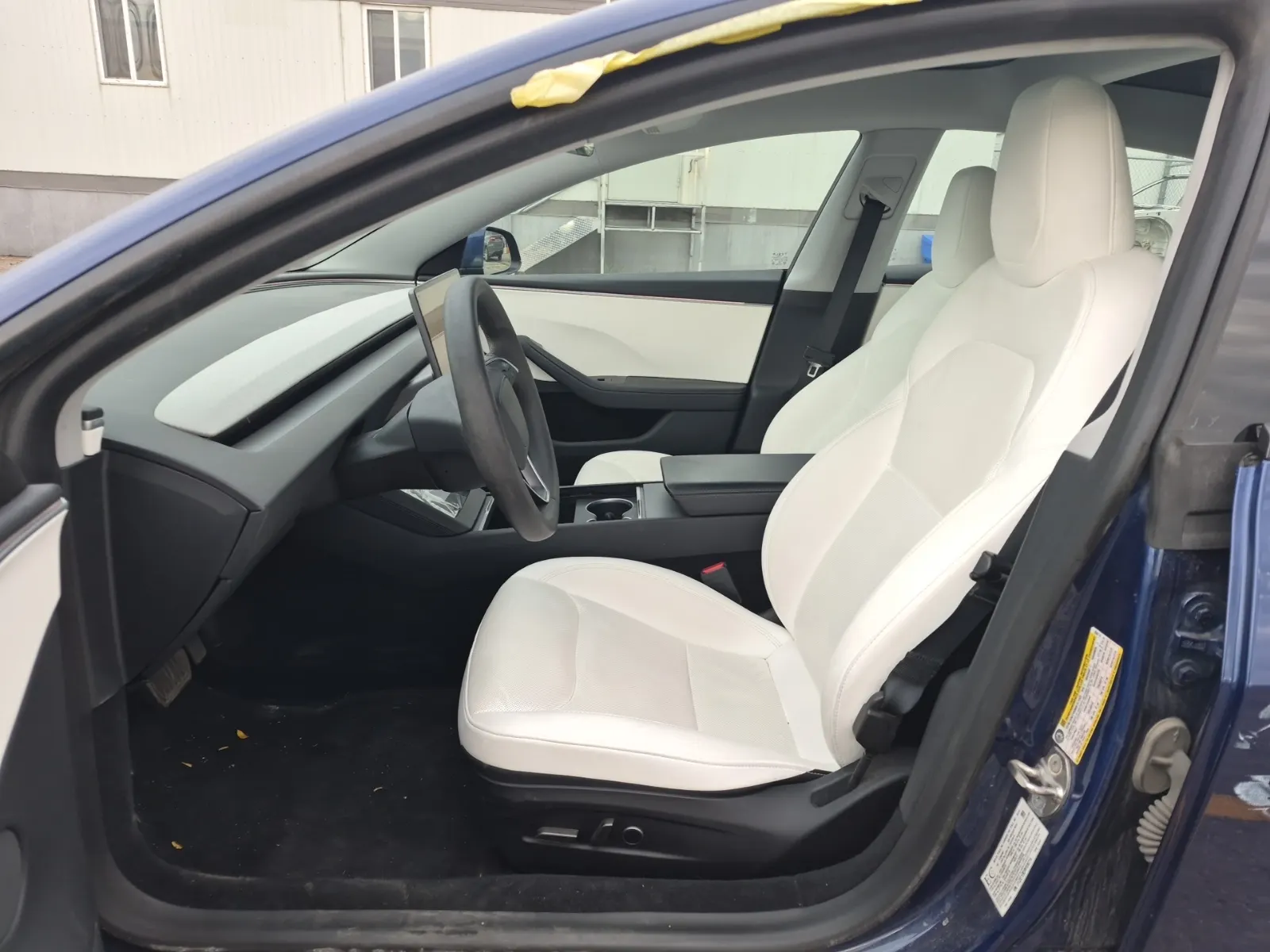 Front Interior Photo