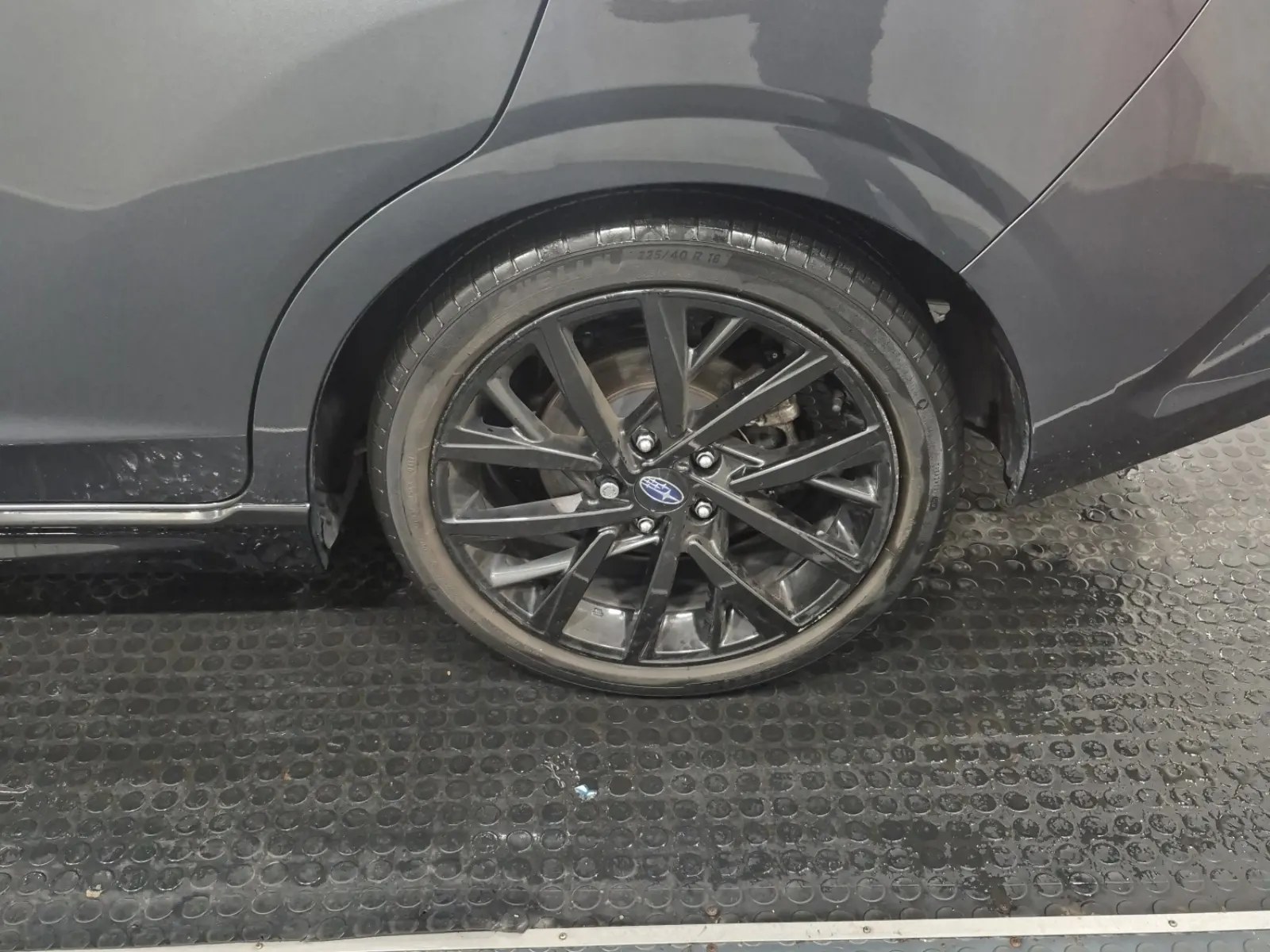 Left Rear Wheel/Tire Photo