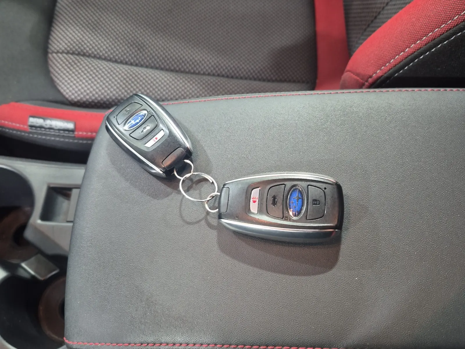 Keys/Fobs/Manual Photo
