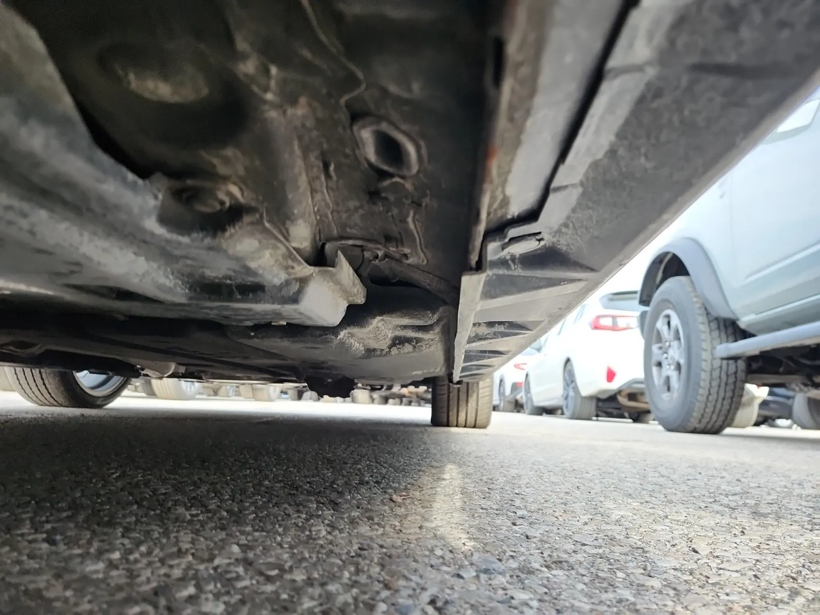 Undercarriage - Passenger Photo