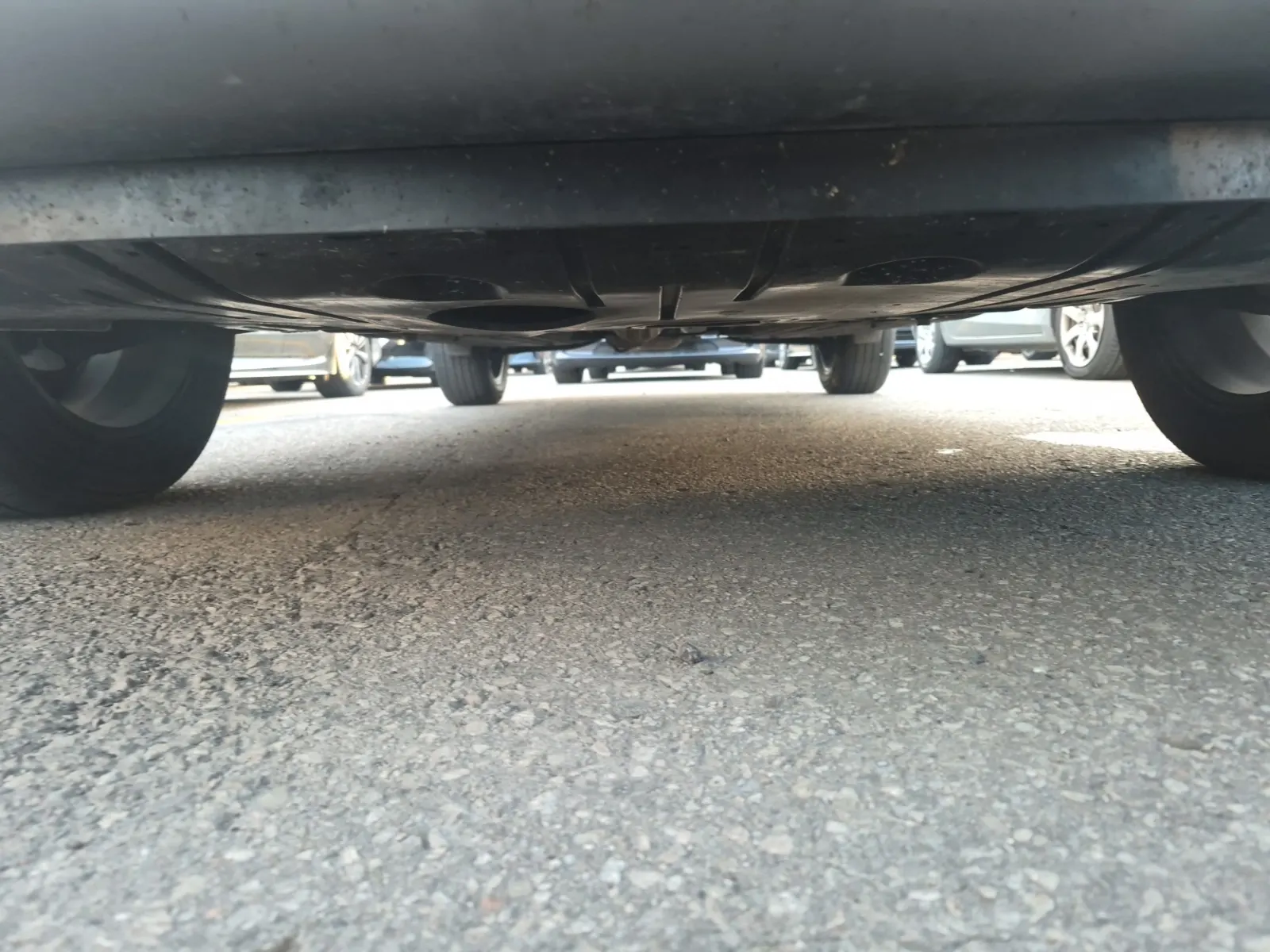 Undercarriage - Front Photo