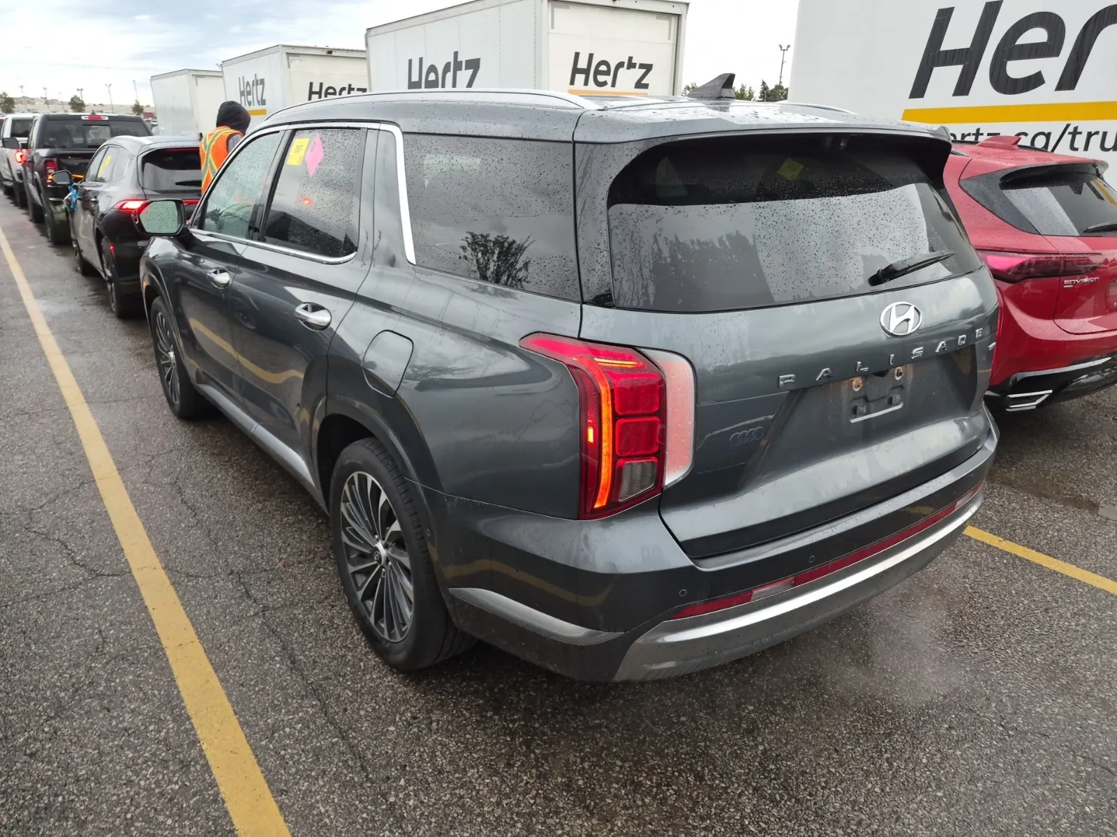 Driver Rear 3/4 Photo